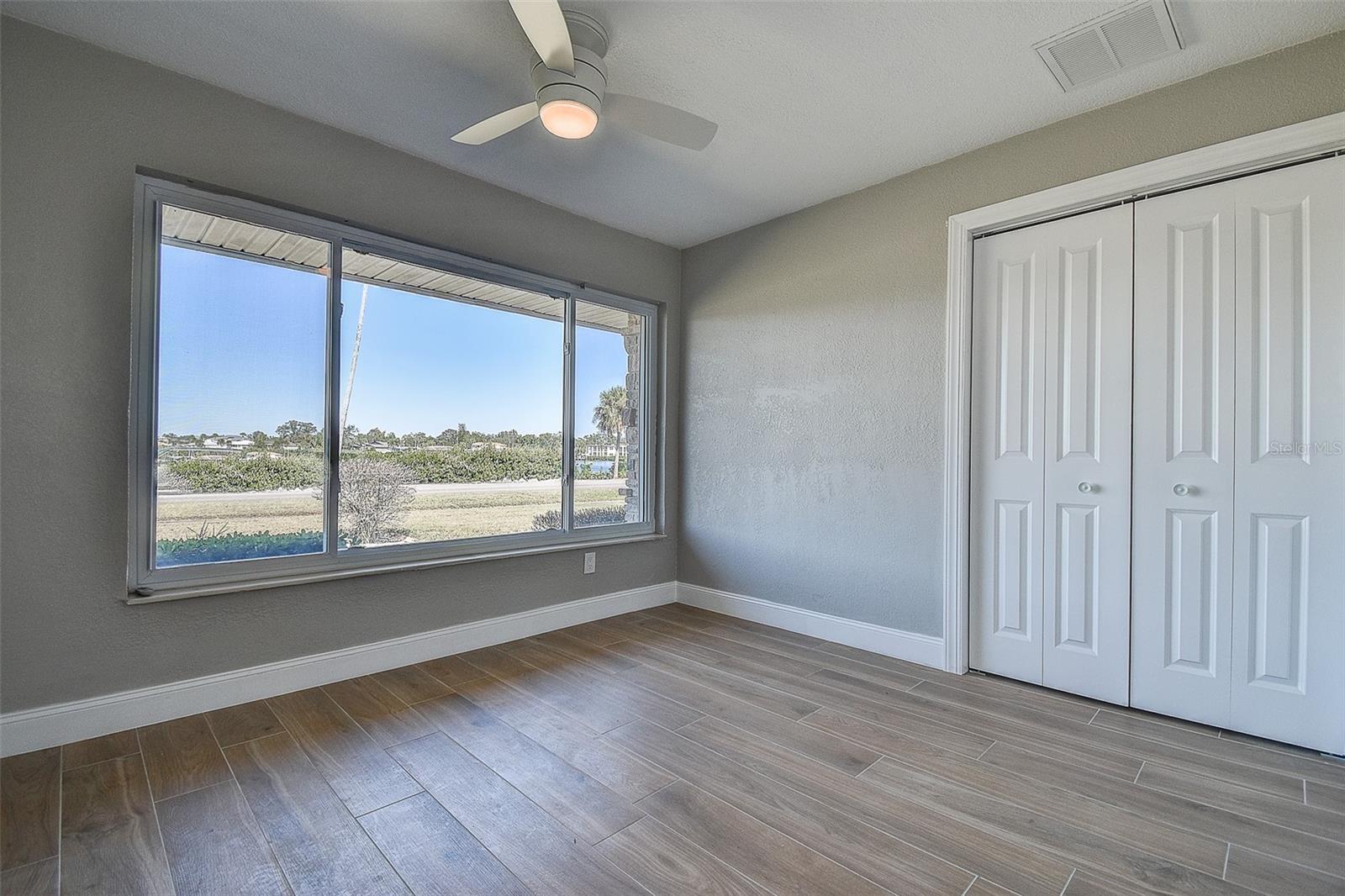 Image 18 of 33 For 809 Whitcomb Boulevard