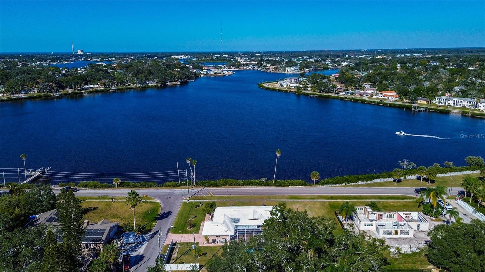 Image 2 of 33 For 809 Whitcomb Boulevard