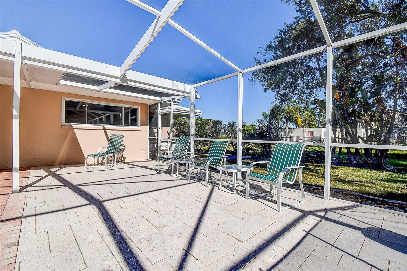 Image 23 of 33 For 809 Whitcomb Boulevard