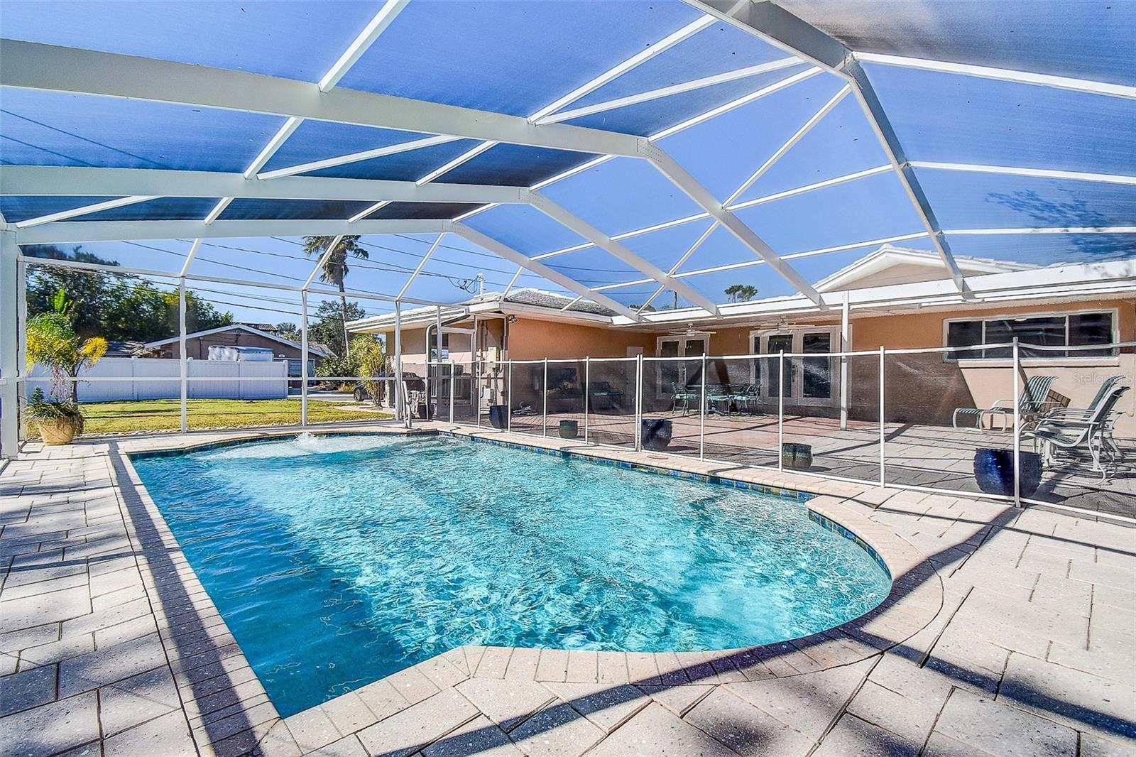 Image 26 of 33 For 809 Whitcomb Boulevard