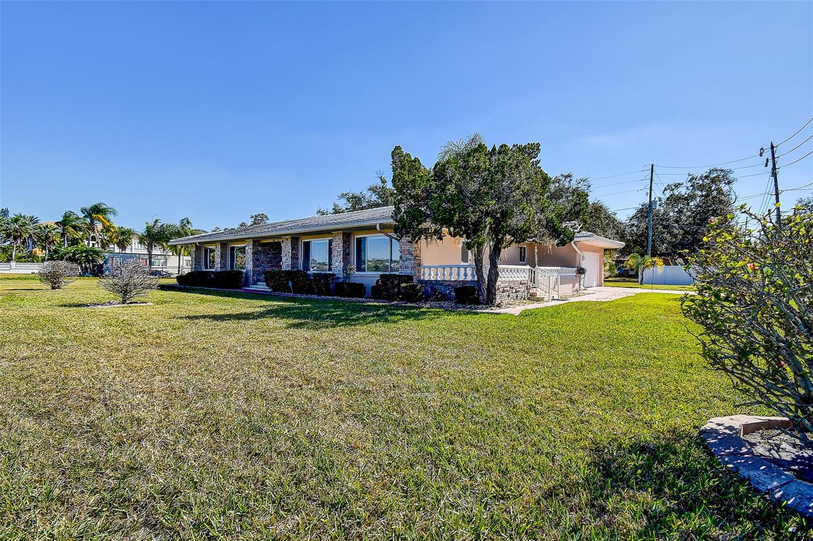 Image 30 of 33 For 809 Whitcomb Boulevard