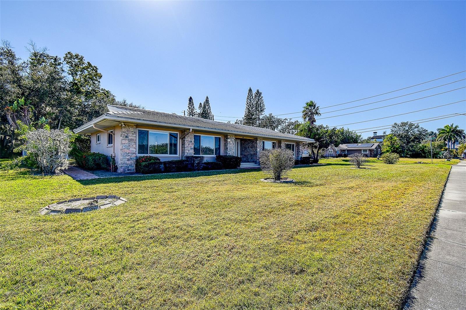 Image 31 of 33 For 809 Whitcomb Boulevard