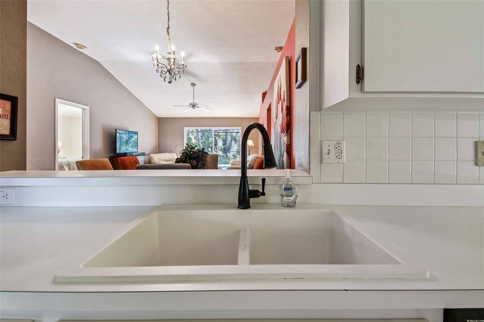 Listing photo id 13 for 29228 Birds Eye Drive