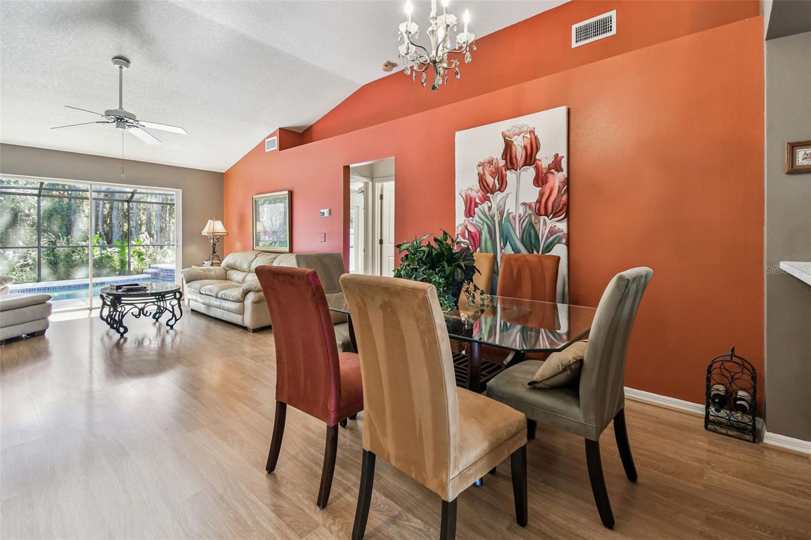 Listing photo id 18 for 29228 Birds Eye Drive