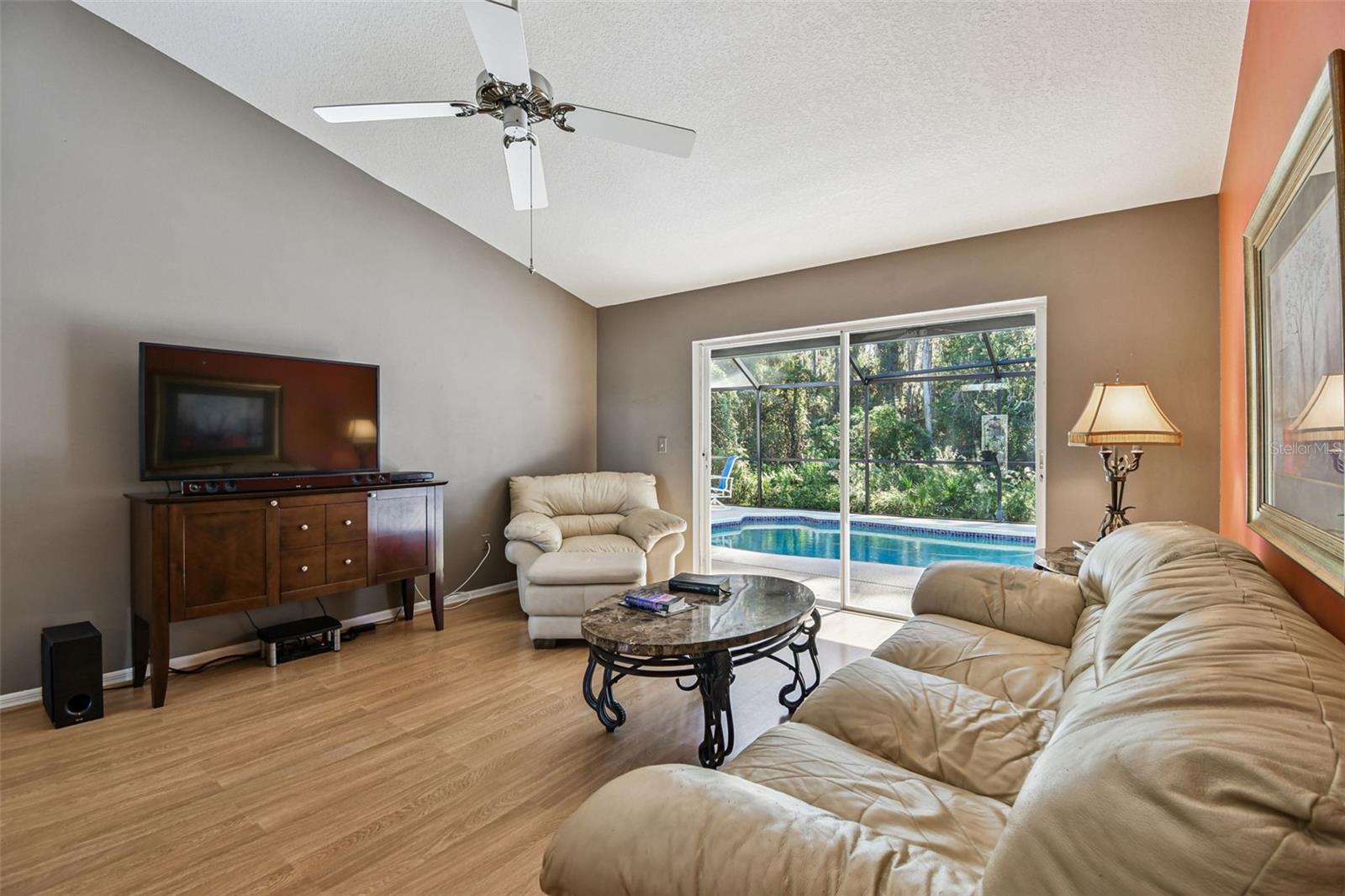 Listing photo id 23 for 29228 Birds Eye Drive