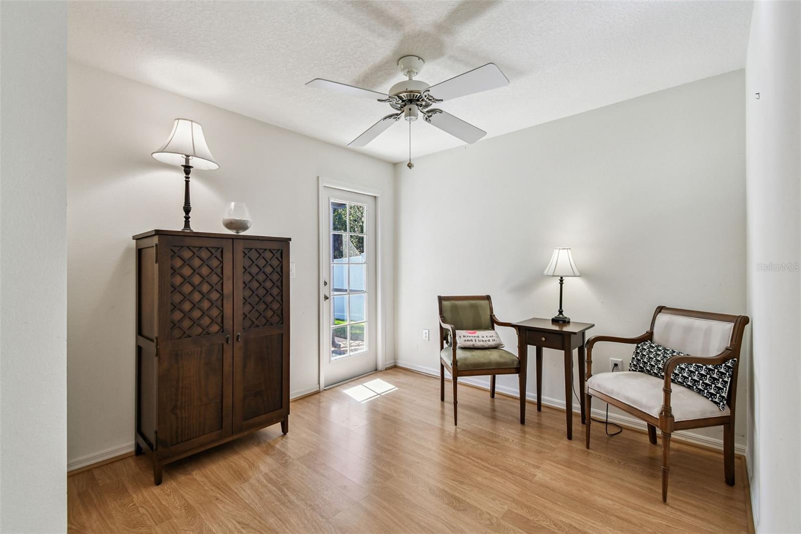 Listing photo id 31 for 29228 Birds Eye Drive