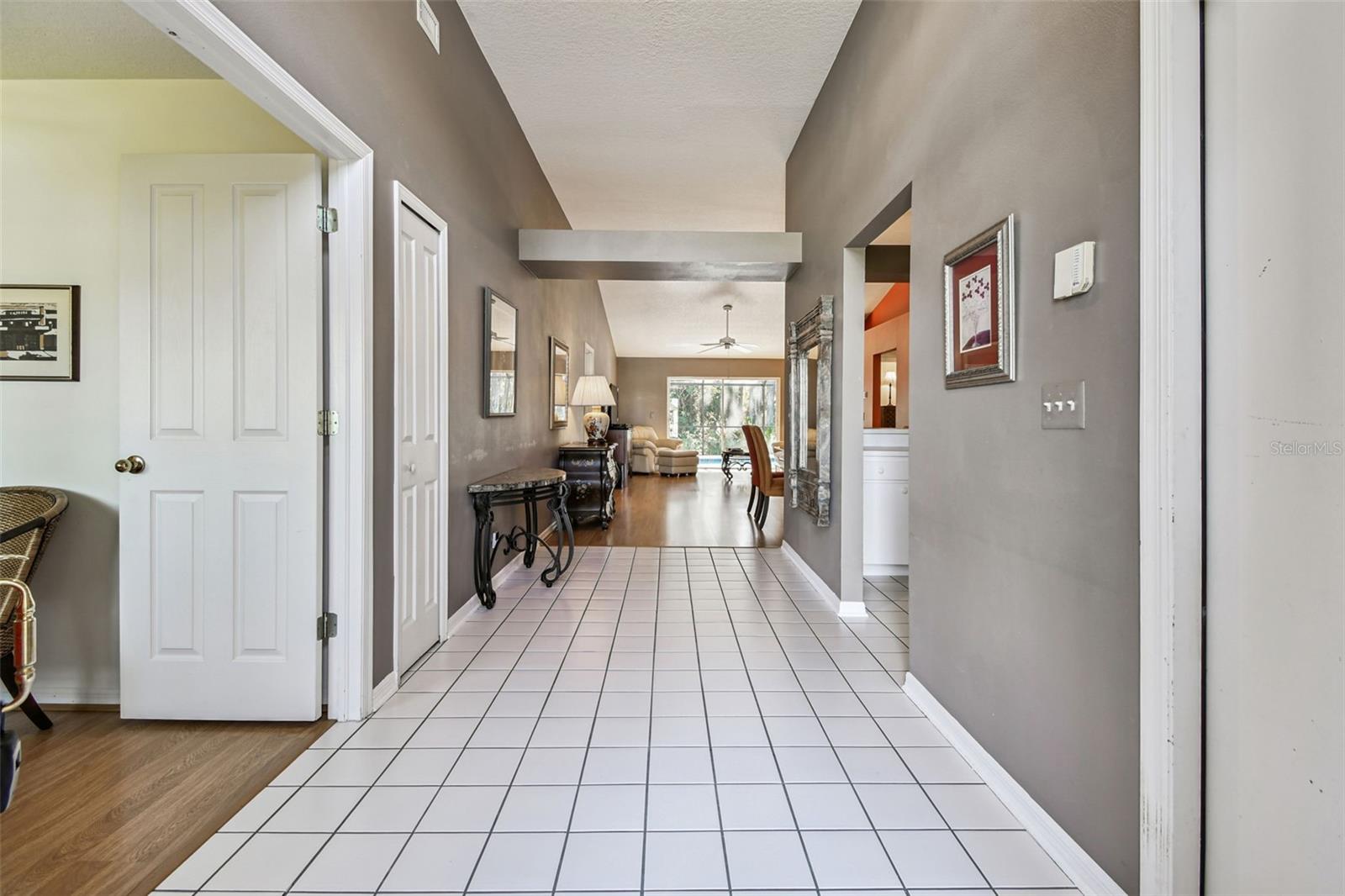 Listing photo id 4 for 29228 Birds Eye Drive