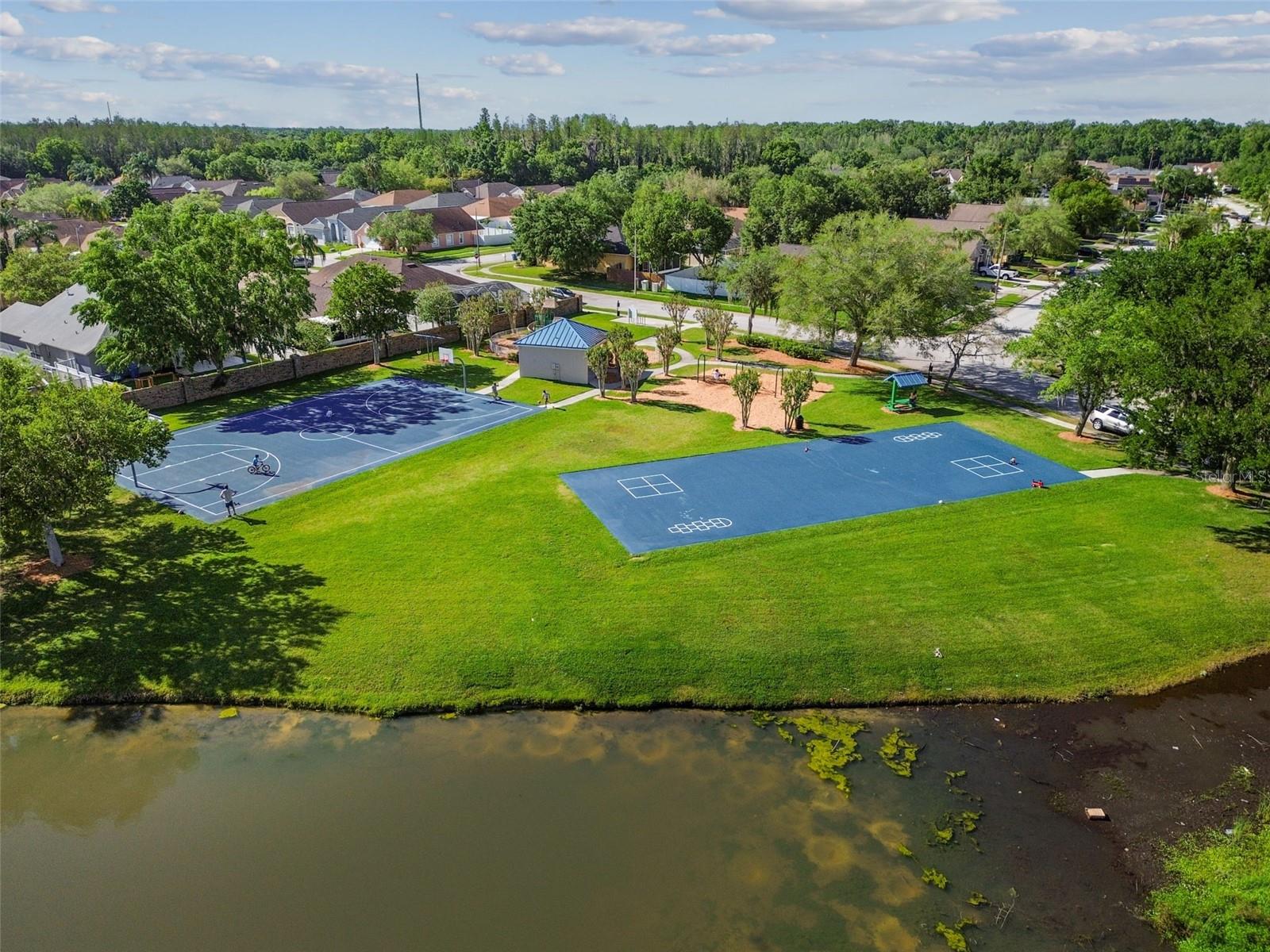 Listing photo id 84 for 29228 Birds Eye Drive