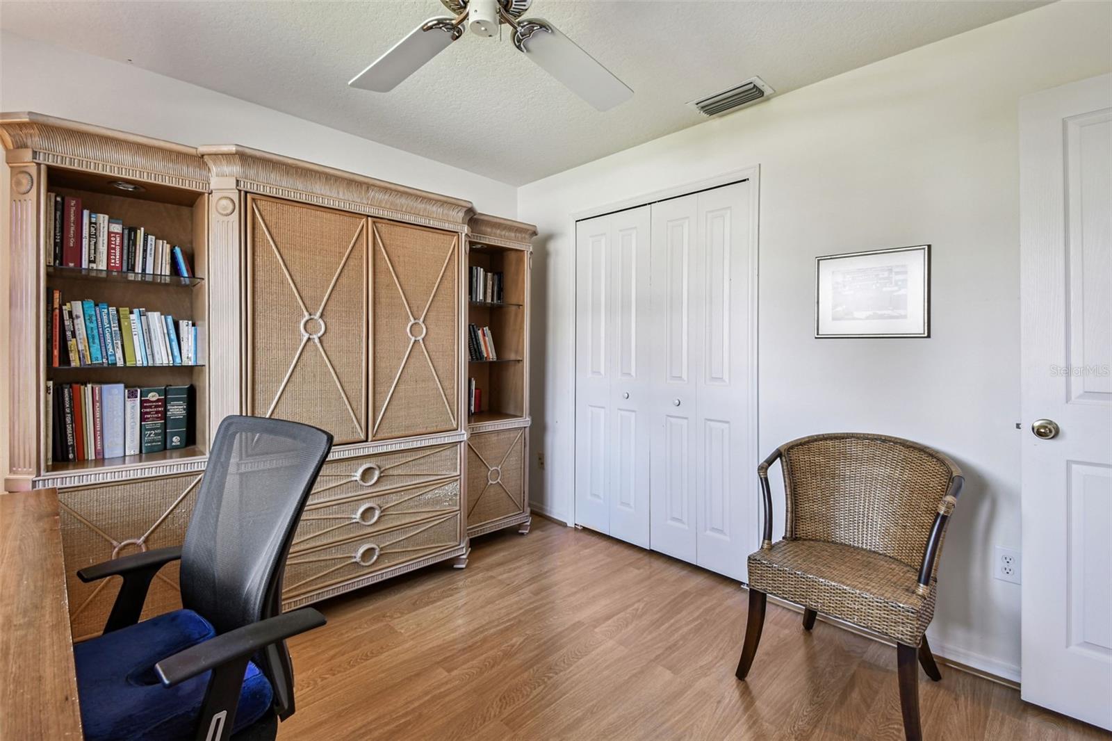 Listing photo id 7 for 29228 Birds Eye Drive