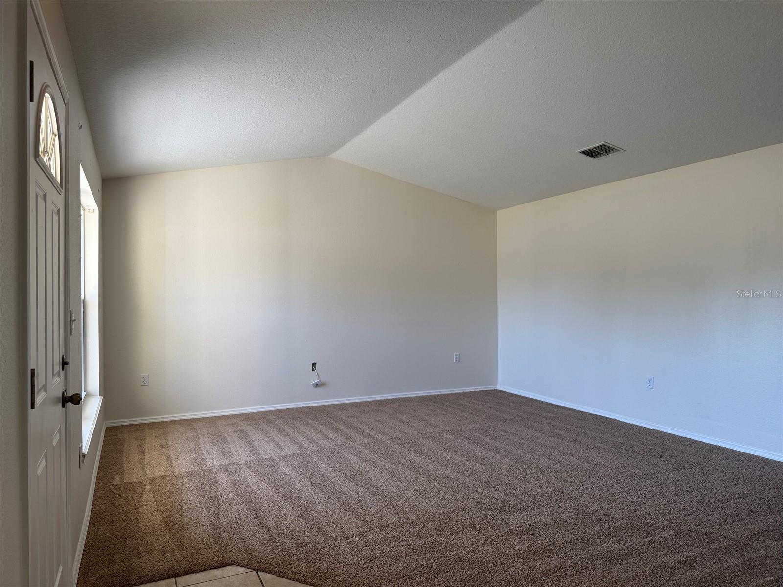 Image 5 of 18 For 10425 Chalmer