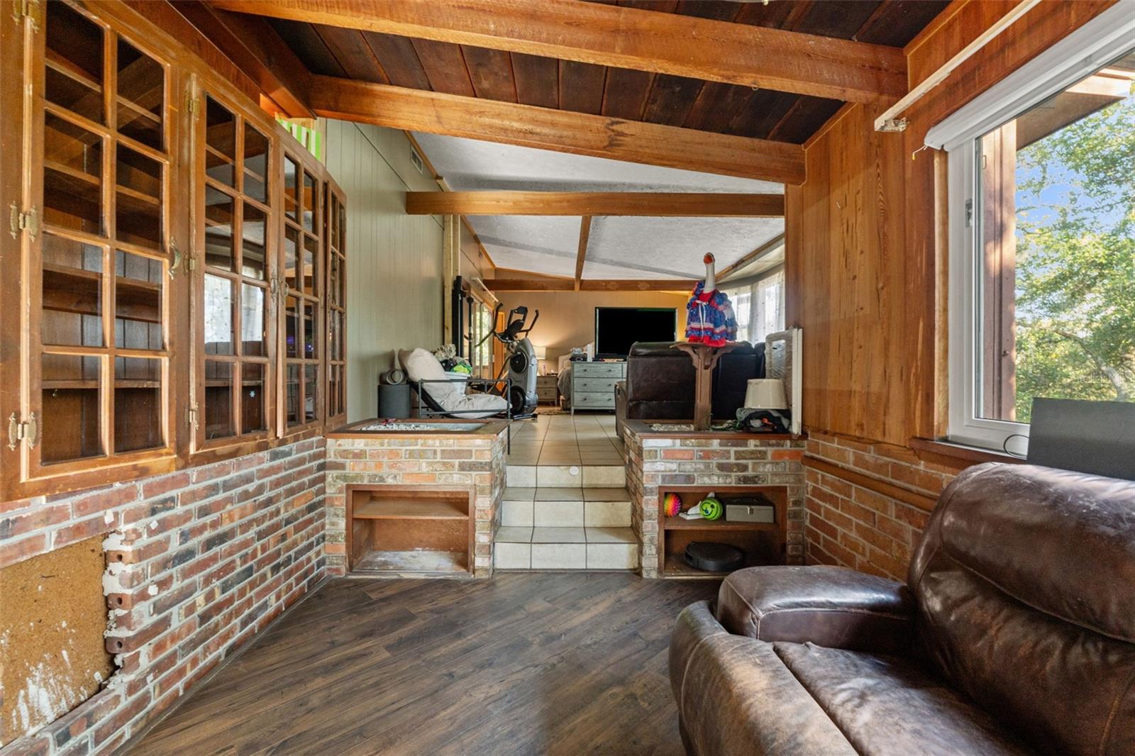 Image 36 of 79 For 4877 Merlin Circle