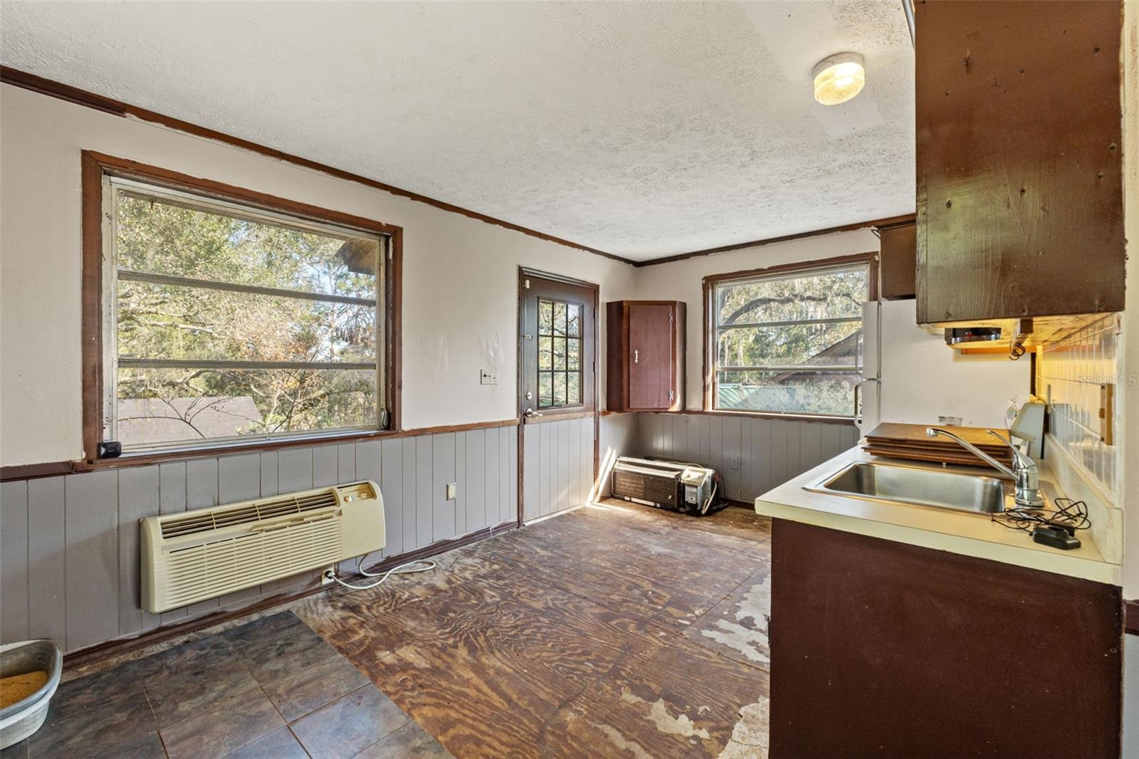 Image 67 of 79 For 4877 Merlin Circle