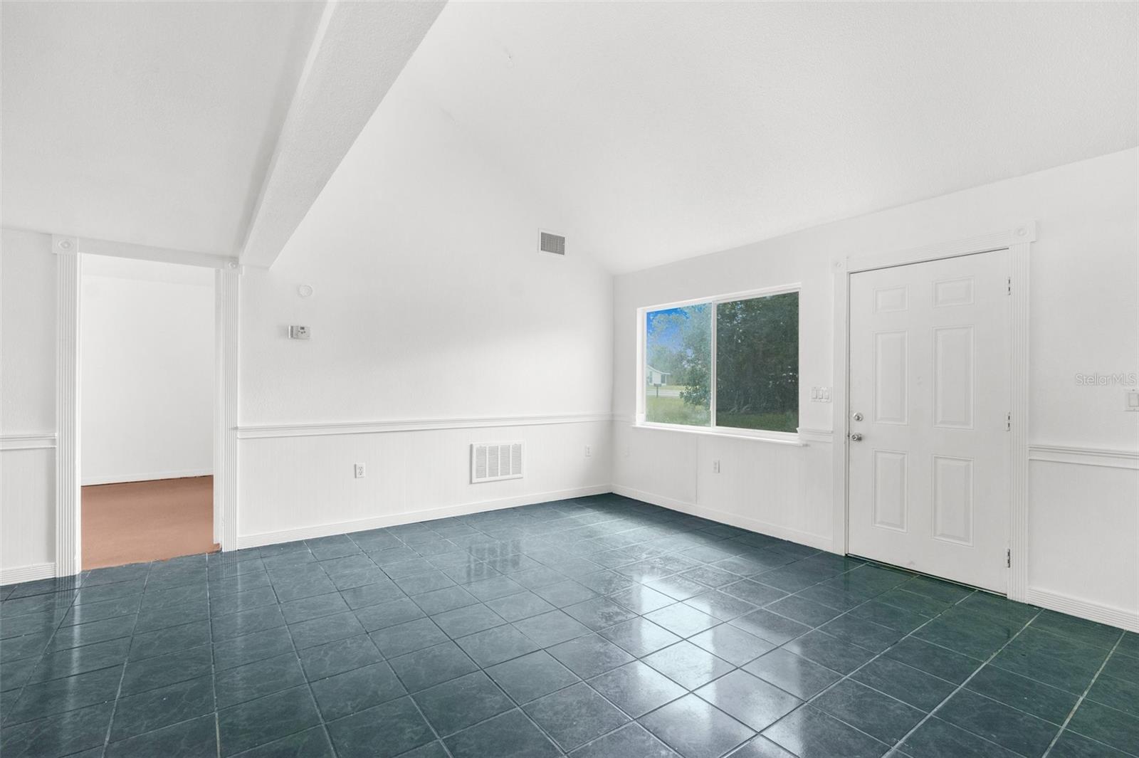 Image 10 of 32 For 10221 Elgin Boulevard