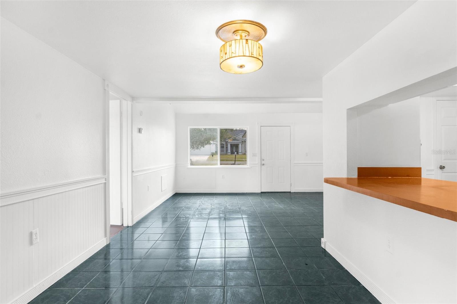 Image 13 of 32 For 10221 Elgin Boulevard