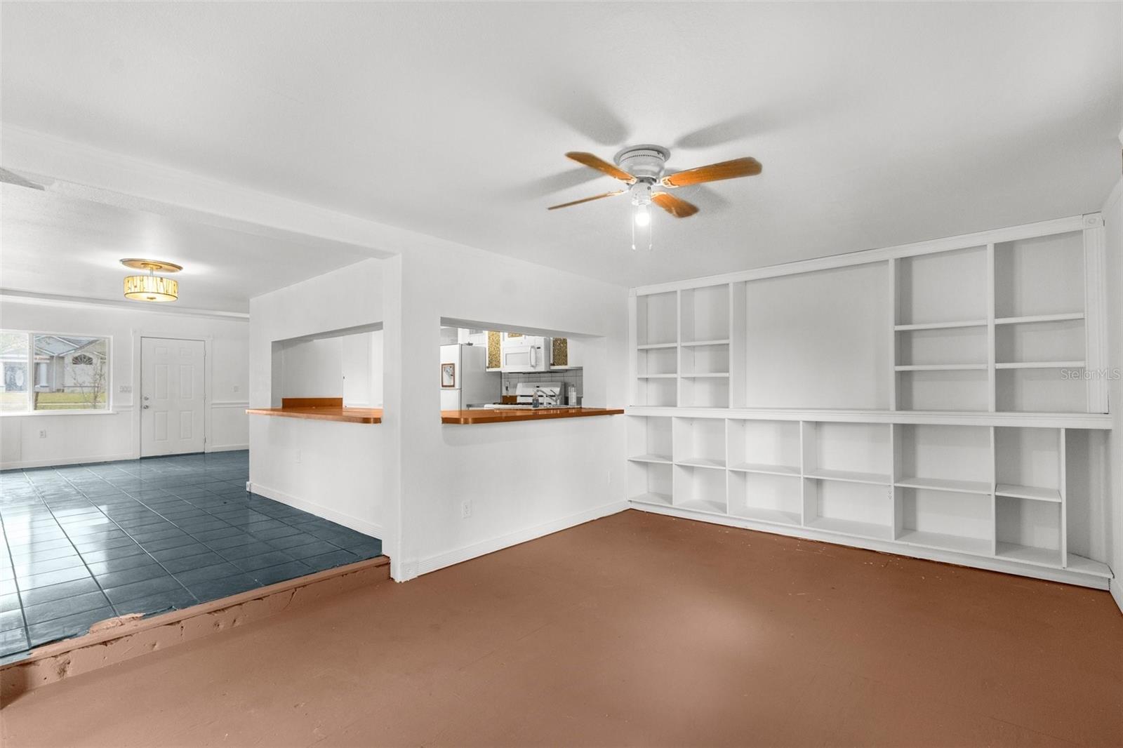 Image 14 of 32 For 10221 Elgin Boulevard