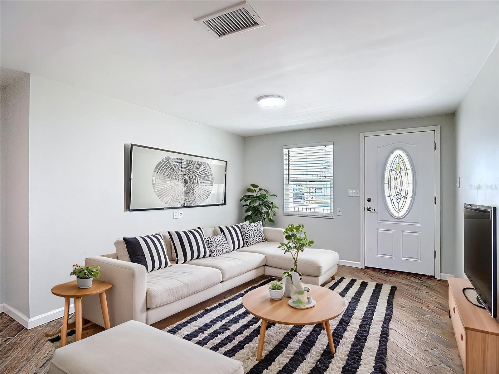 Image 11 of 80 For 13607 Frances Avenue