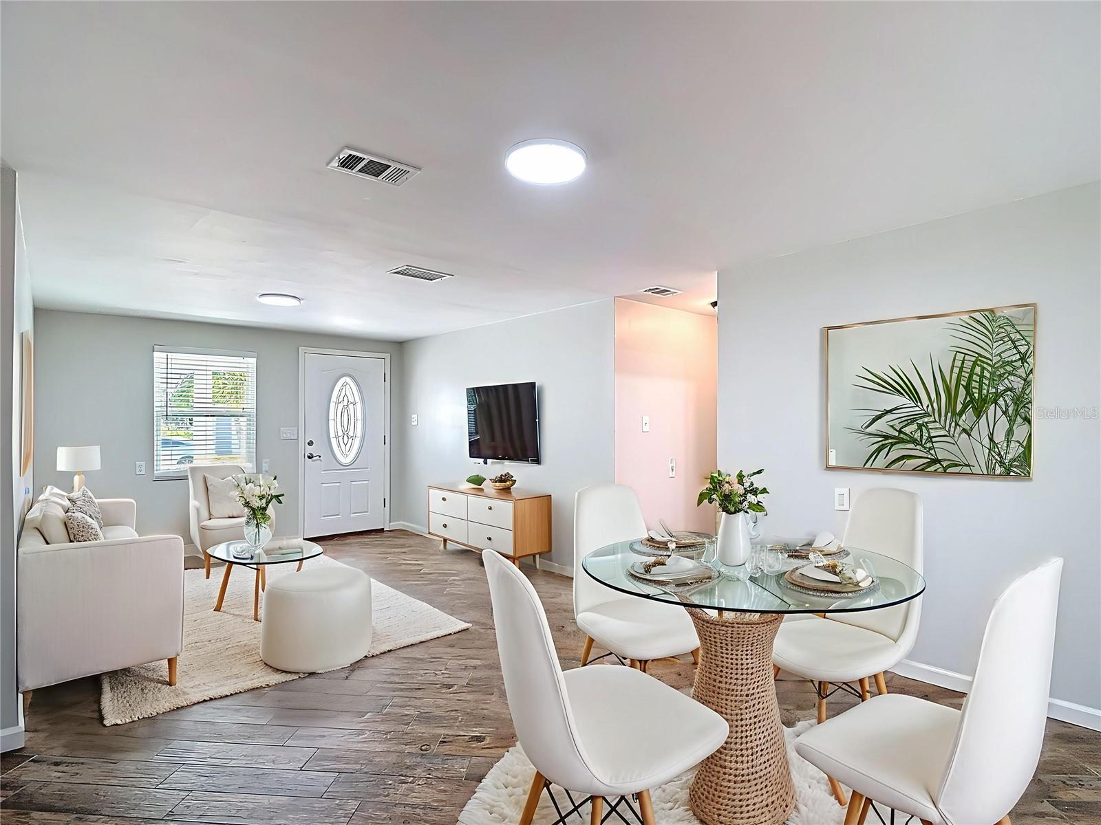 Image 13 of 80 For 13607 Frances Avenue