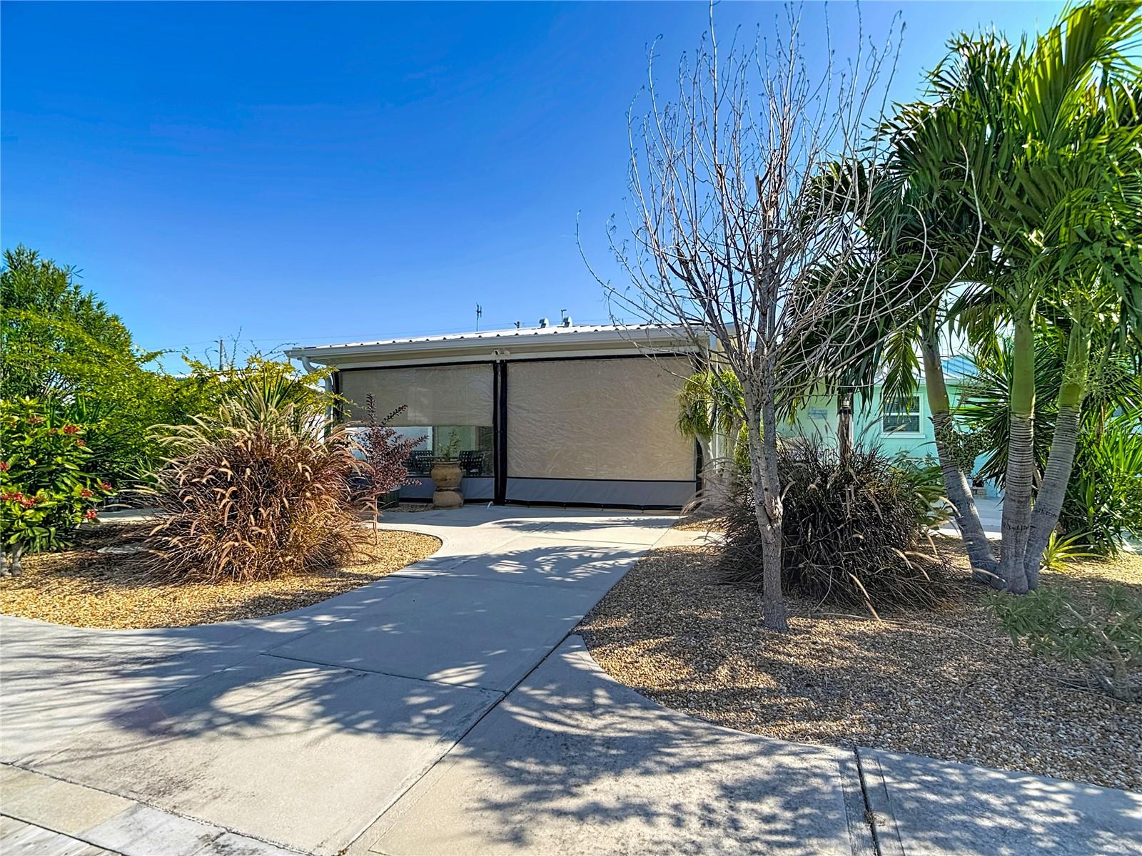 Image 62 of 80 For 13607 Frances Avenue