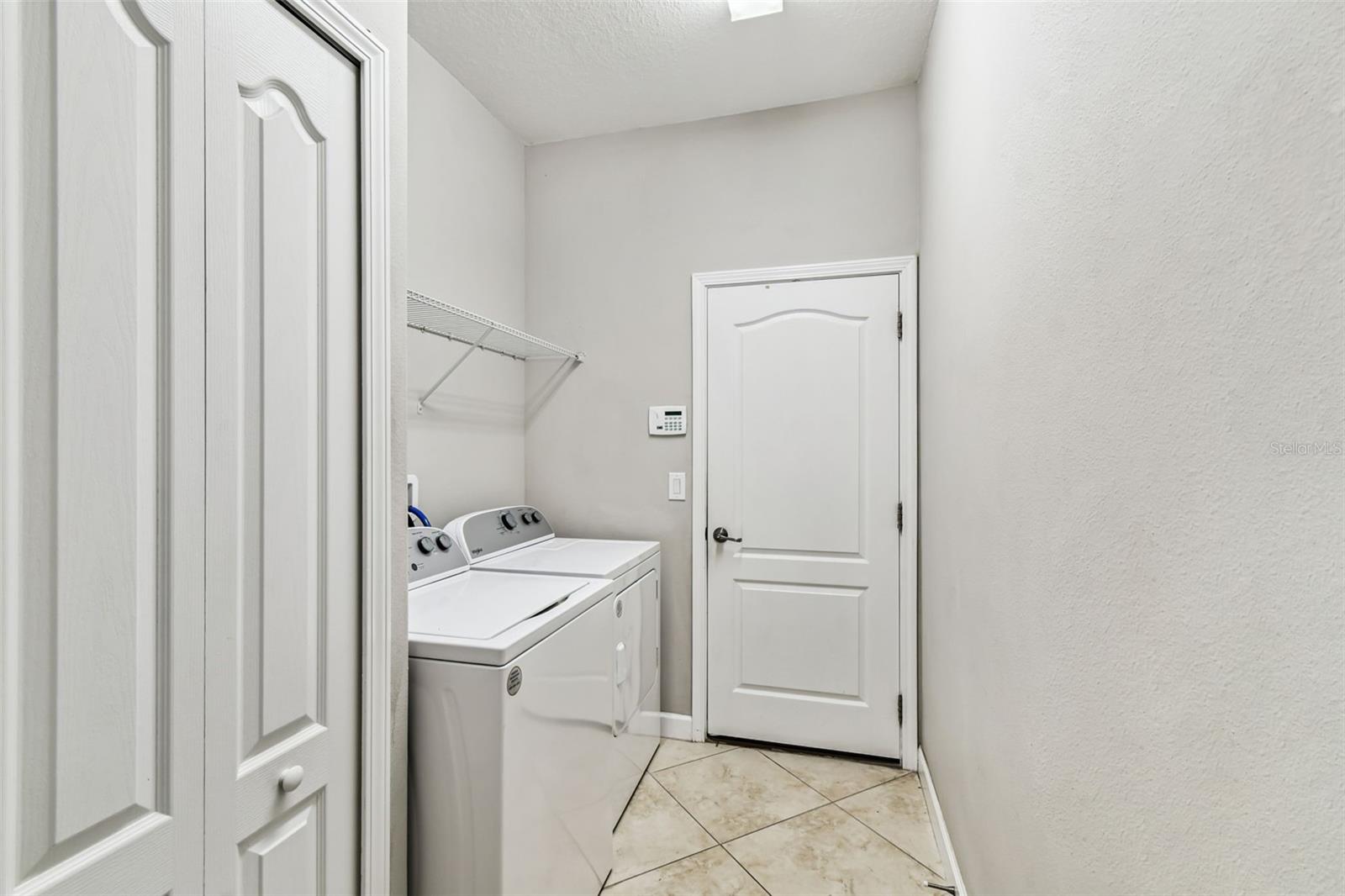 Image 29 of 43 For 12352 Crestridge Loop