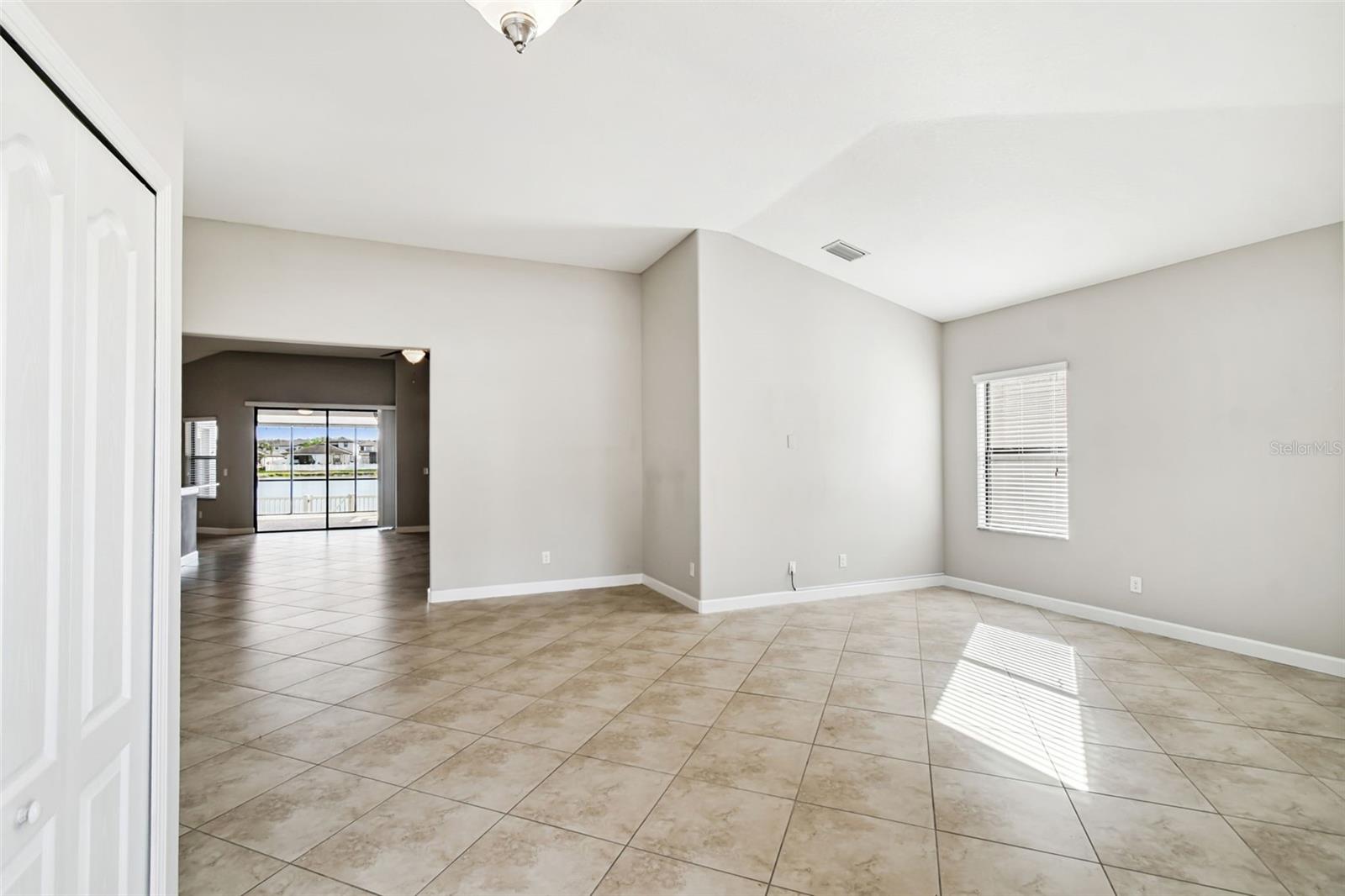 Image 5 of 43 For 12352 Crestridge Loop