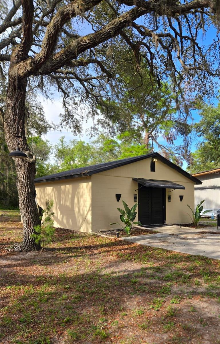 Listing photo id 6 for 17236 Shady Hills Road