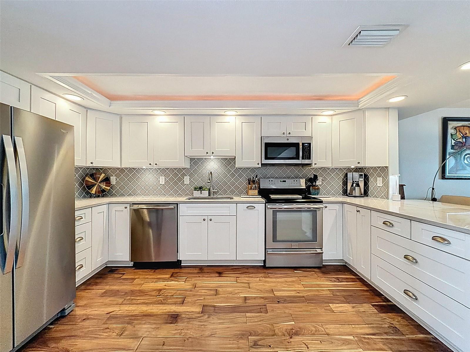 Image 12 of 56 For 433 Paula Drive 23