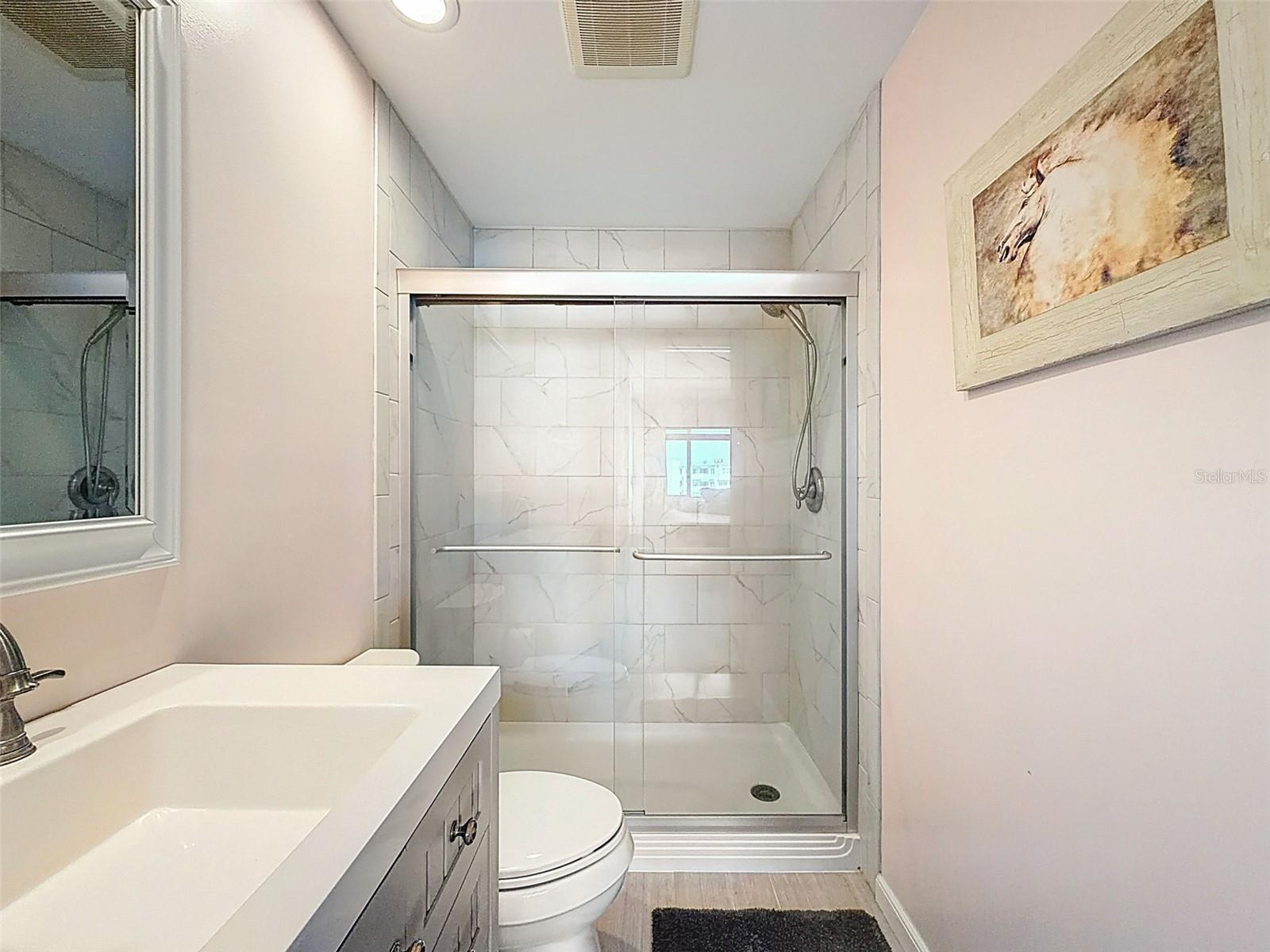 Image 37 of 56 For 433 Paula Drive 23