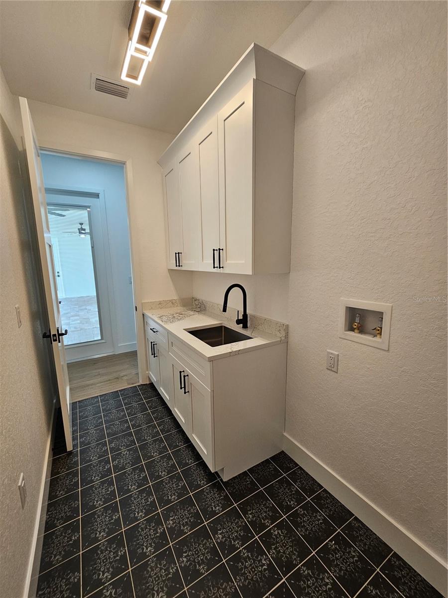 Image 36 of 45 For 8090 Nordica Road