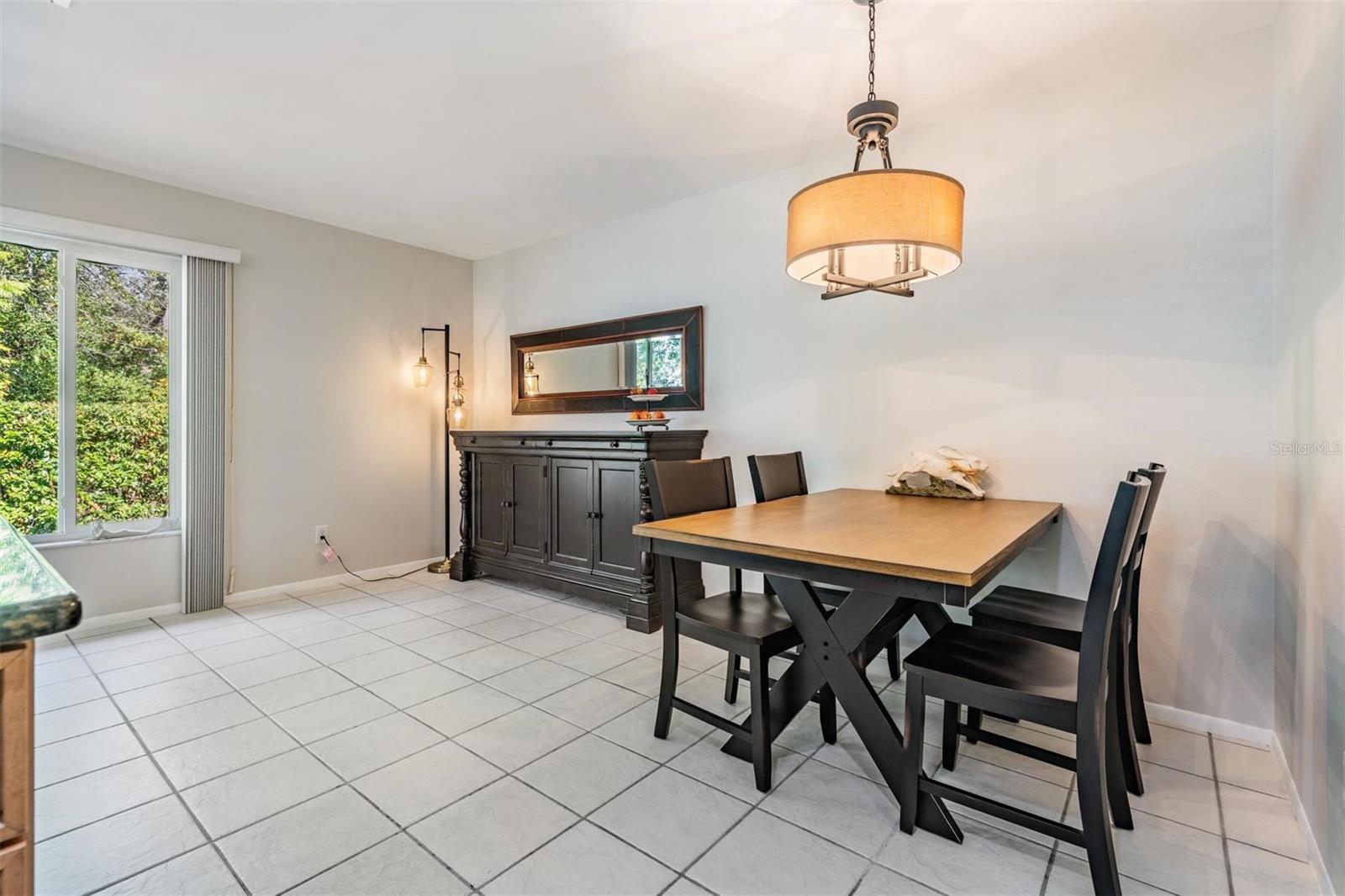 Image 12 of 41 For 10600 Mira Vista Drive