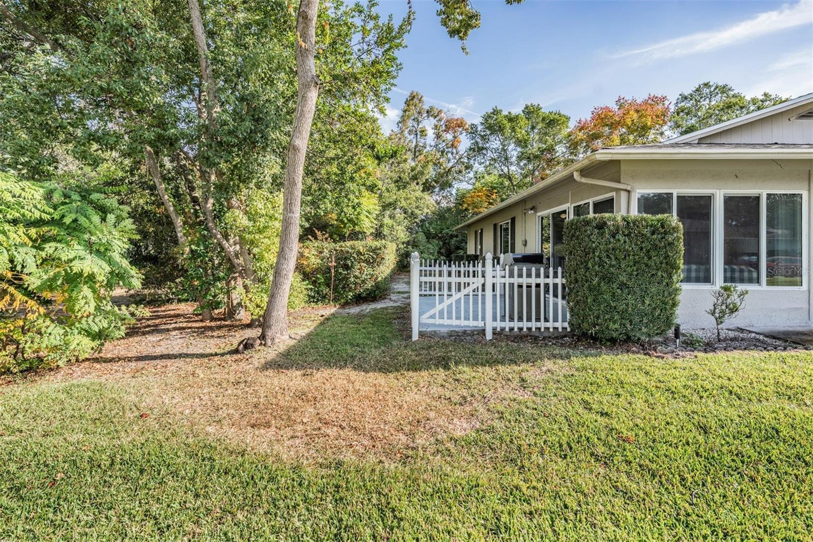 Image 24 of 41 For 10600 Mira Vista Drive