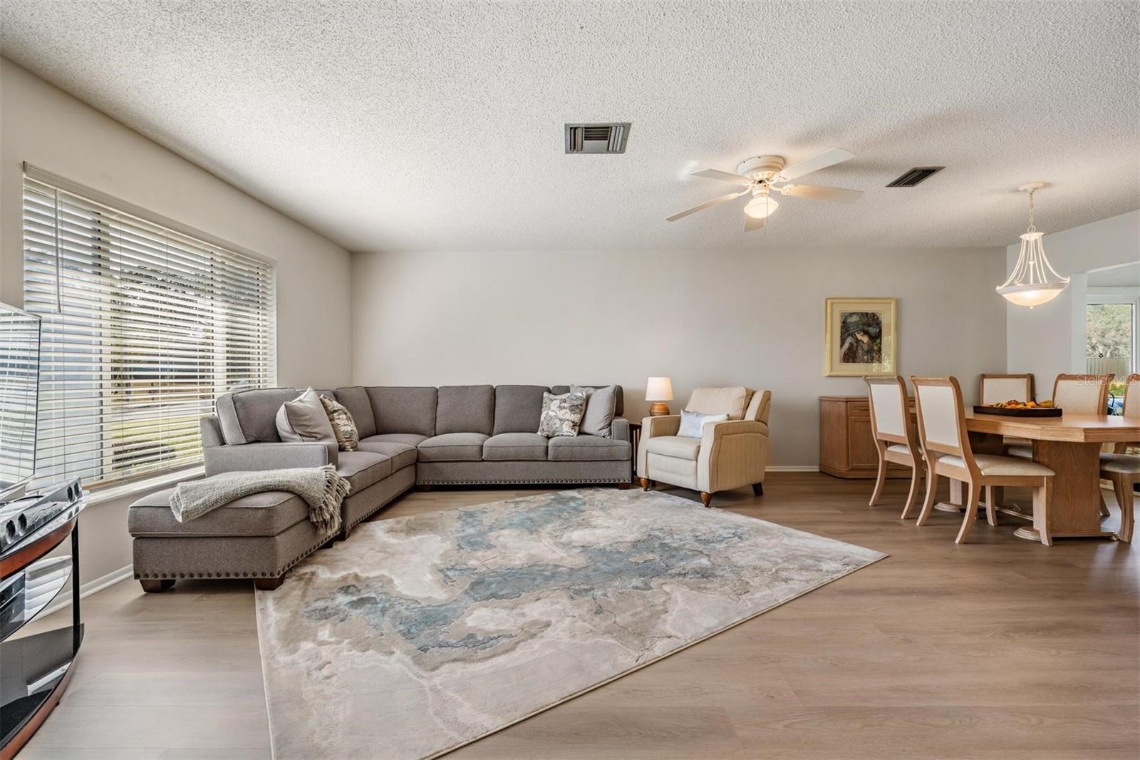 Image 4 of 41 For 10600 Mira Vista Drive