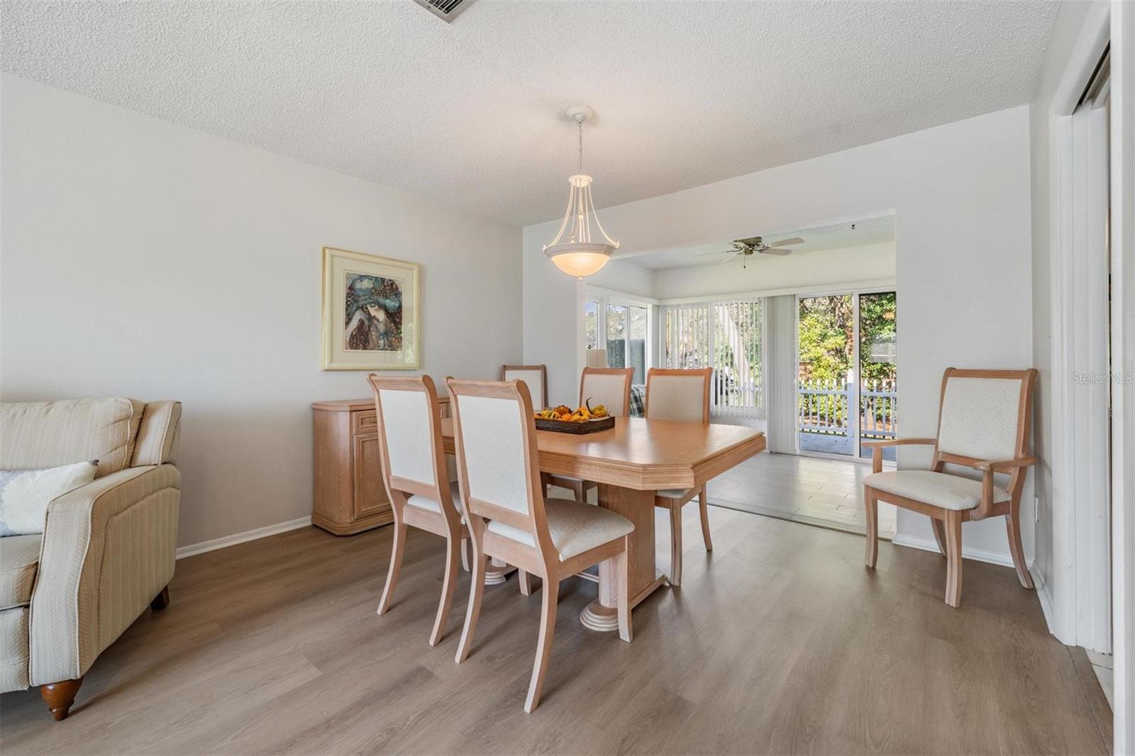 Image 6 of 41 For 10600 Mira Vista Drive