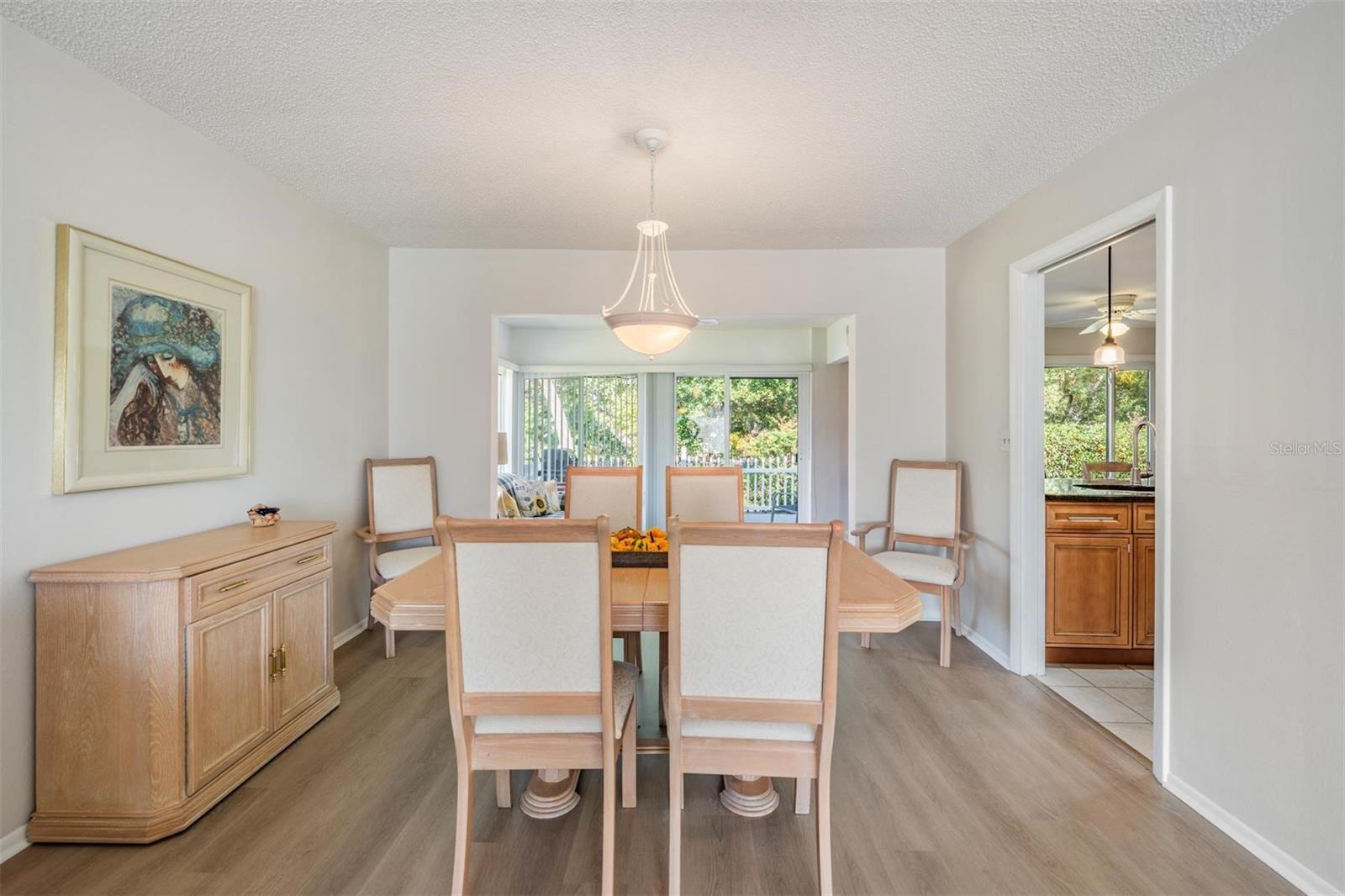 Image 7 of 41 For 10600 Mira Vista Drive