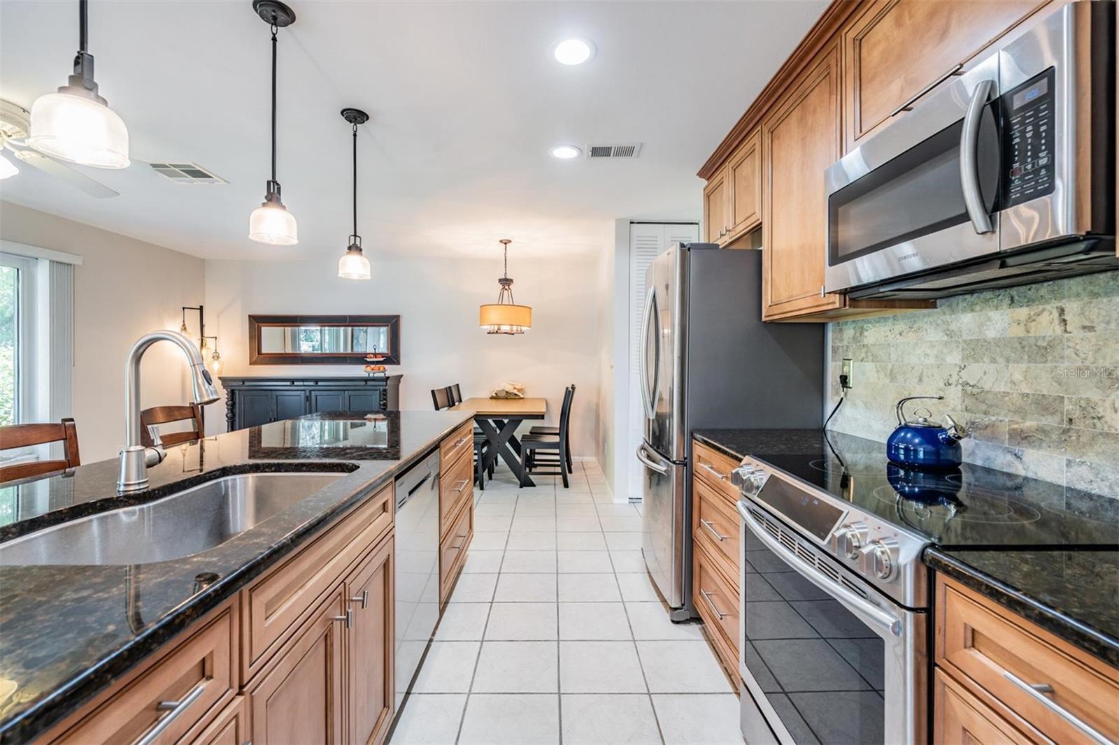 Image 9 of 41 For 10600 Mira Vista Drive