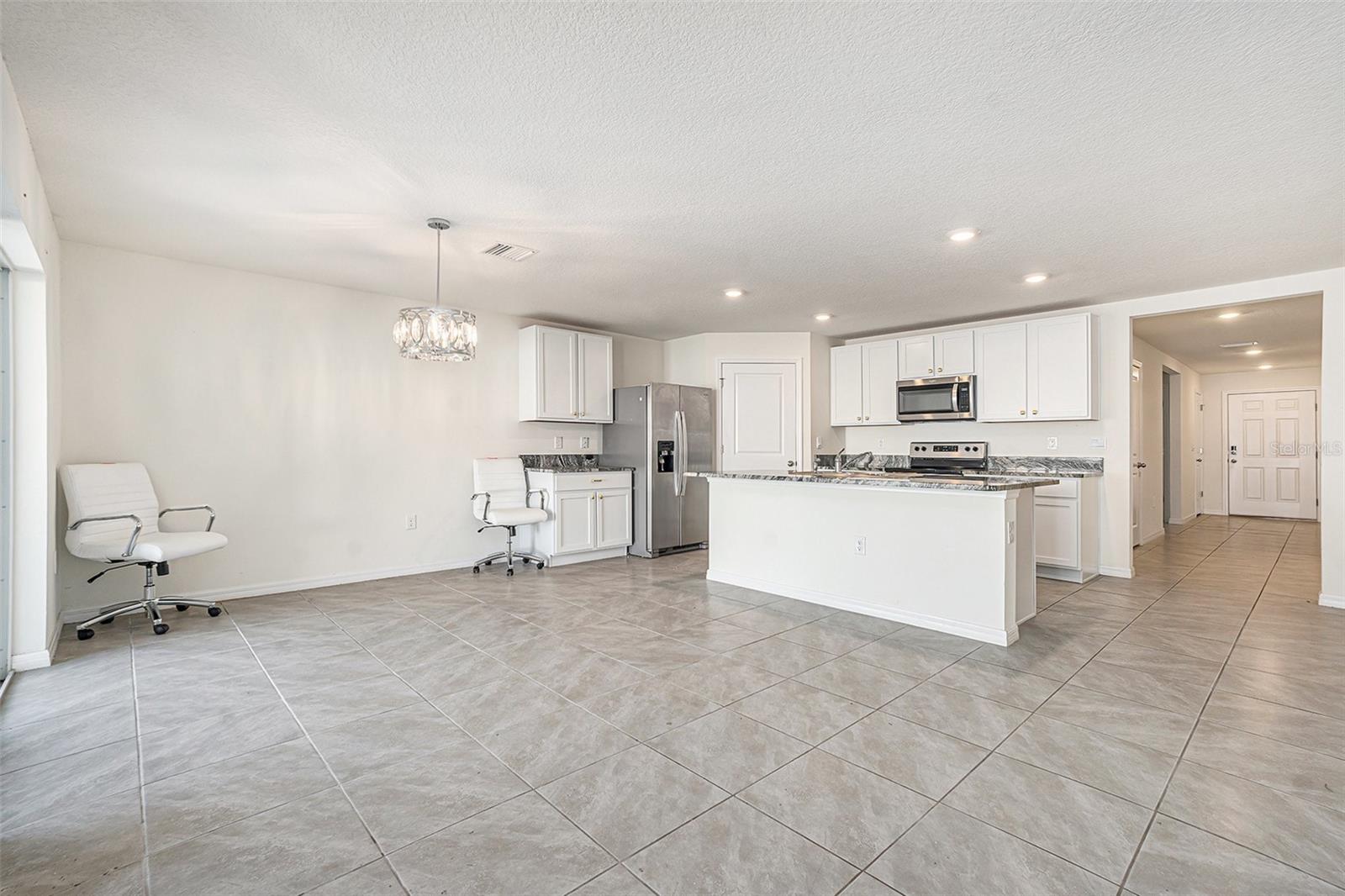 Image 5 of 17 For 3900 Autumn Amber Drive