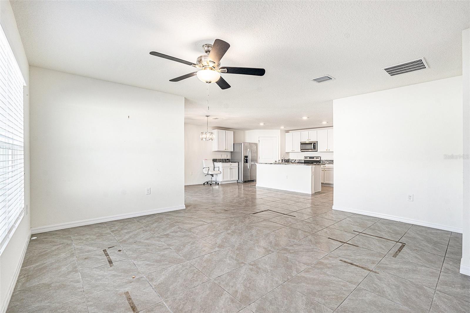 Image 6 of 17 For 3900 Autumn Amber Drive