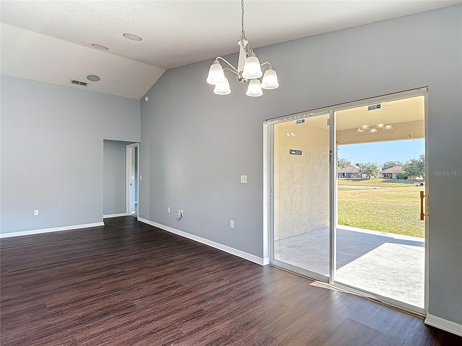 Image 14 of 55 For 13548 Marilyn Court