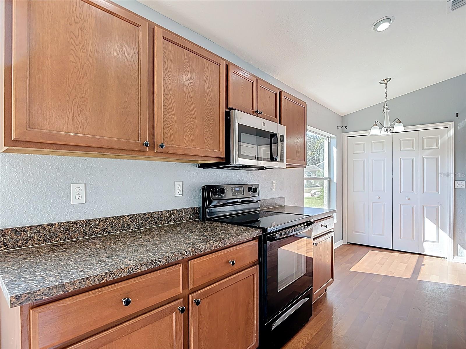 Image 18 of 55 For 13548 Marilyn Court