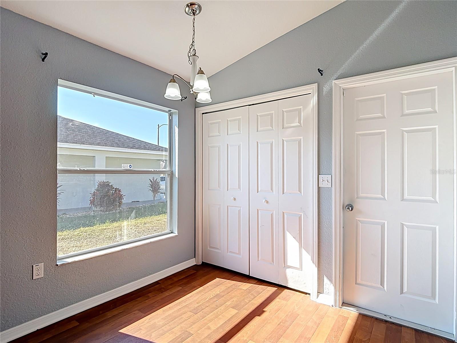 Image 23 of 55 For 13548 Marilyn Court