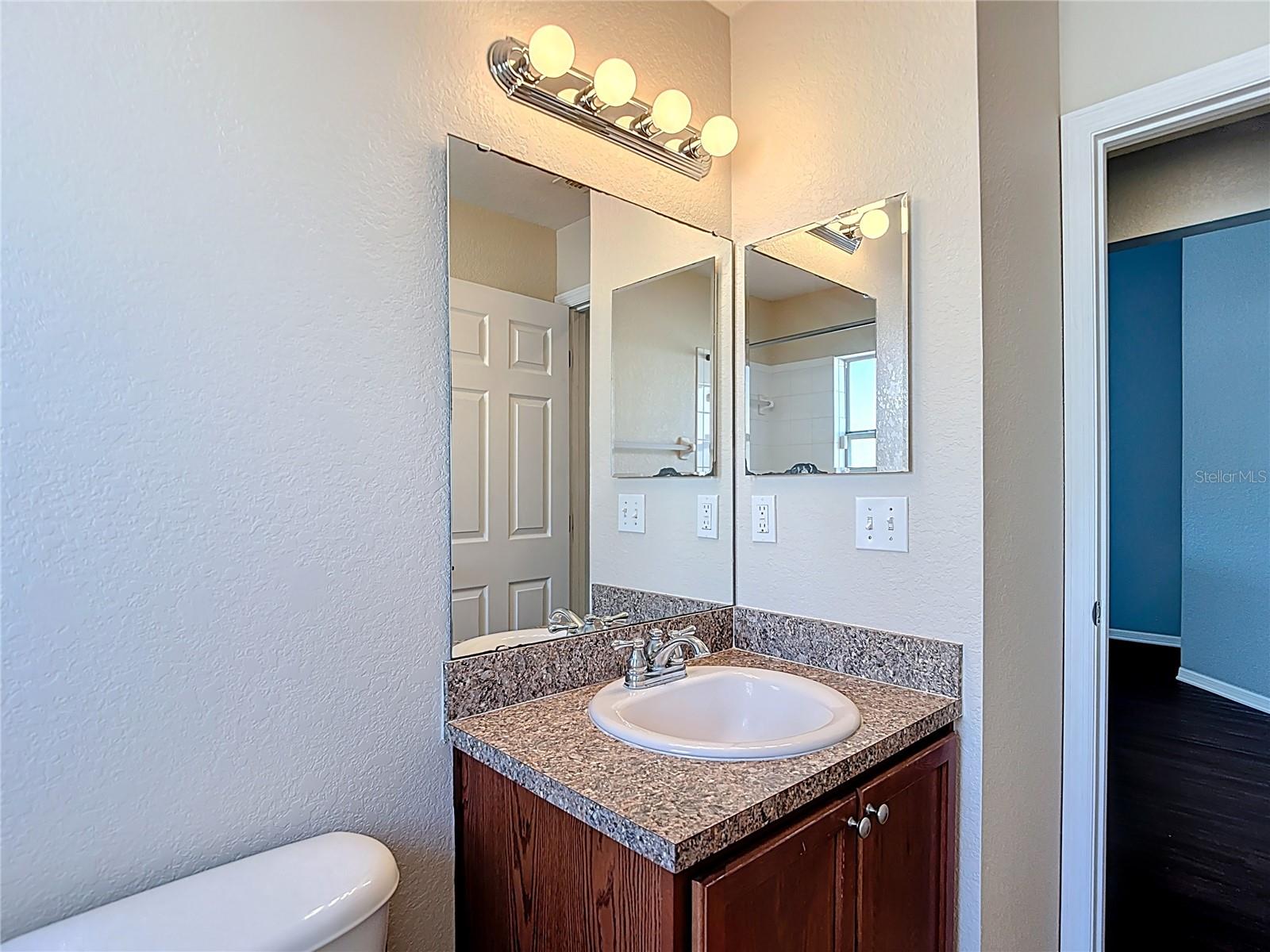 Image 27 of 55 For 13548 Marilyn Court