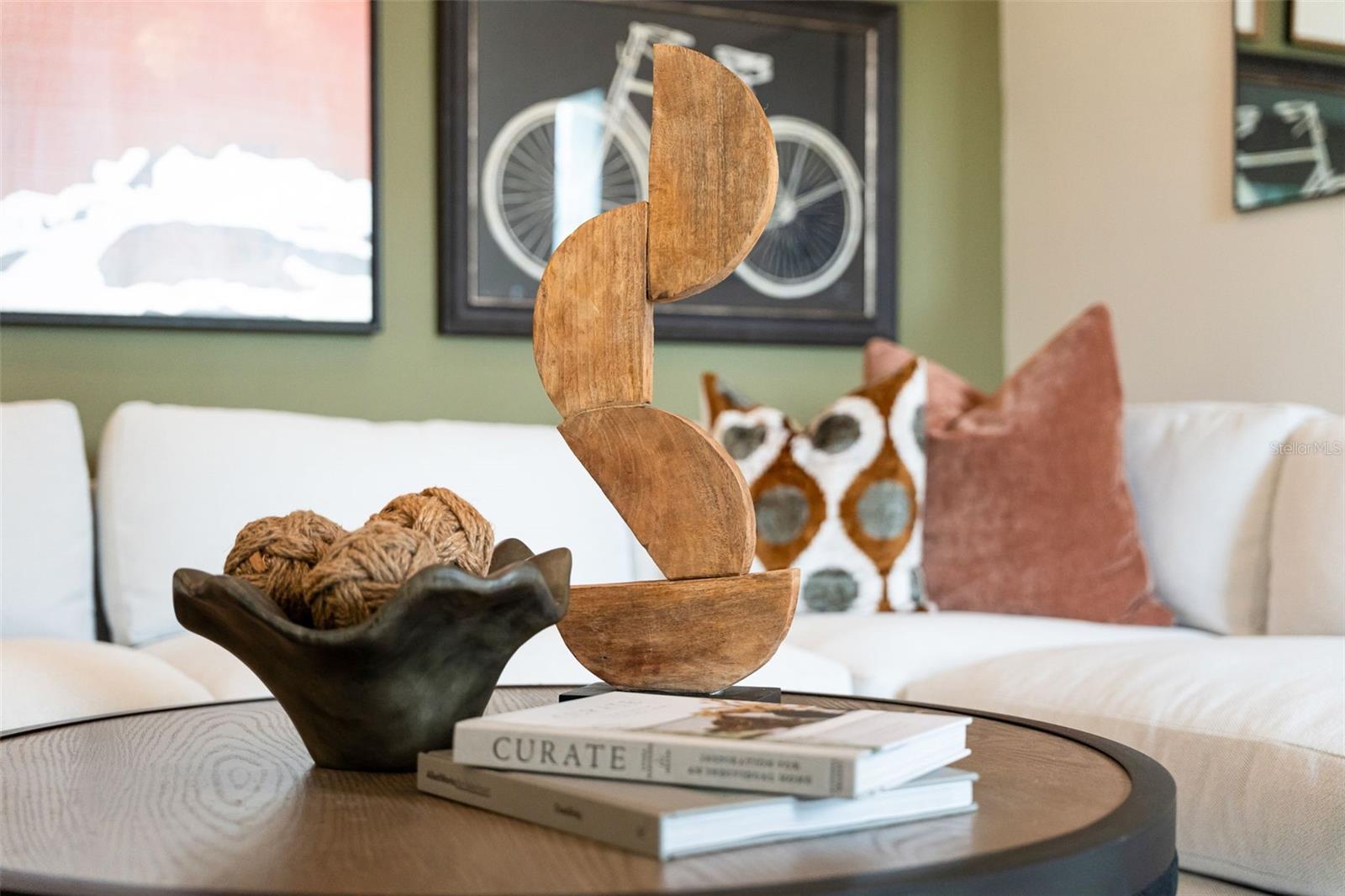 Image 19 of 42 For 714 Florida Elm Court