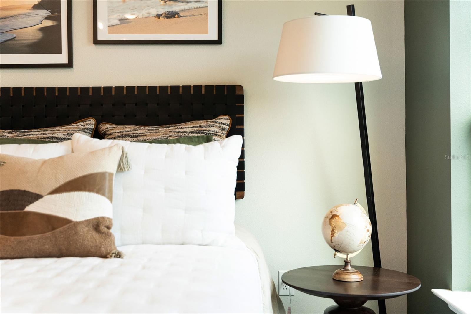 Image 23 of 42 For 714 Florida Elm Court