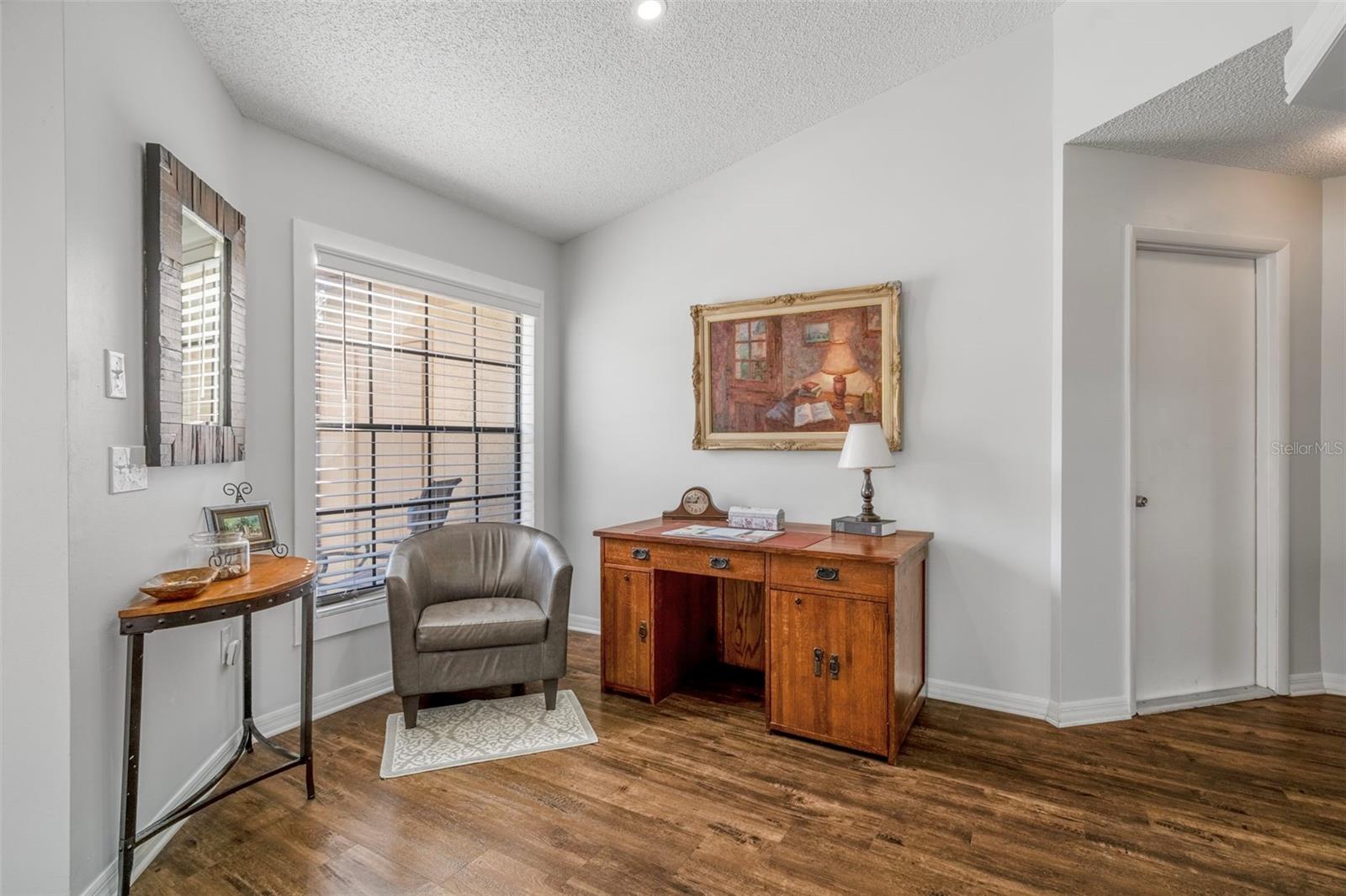 Image 10 of 65 For 6732 Oak Cluster Circle