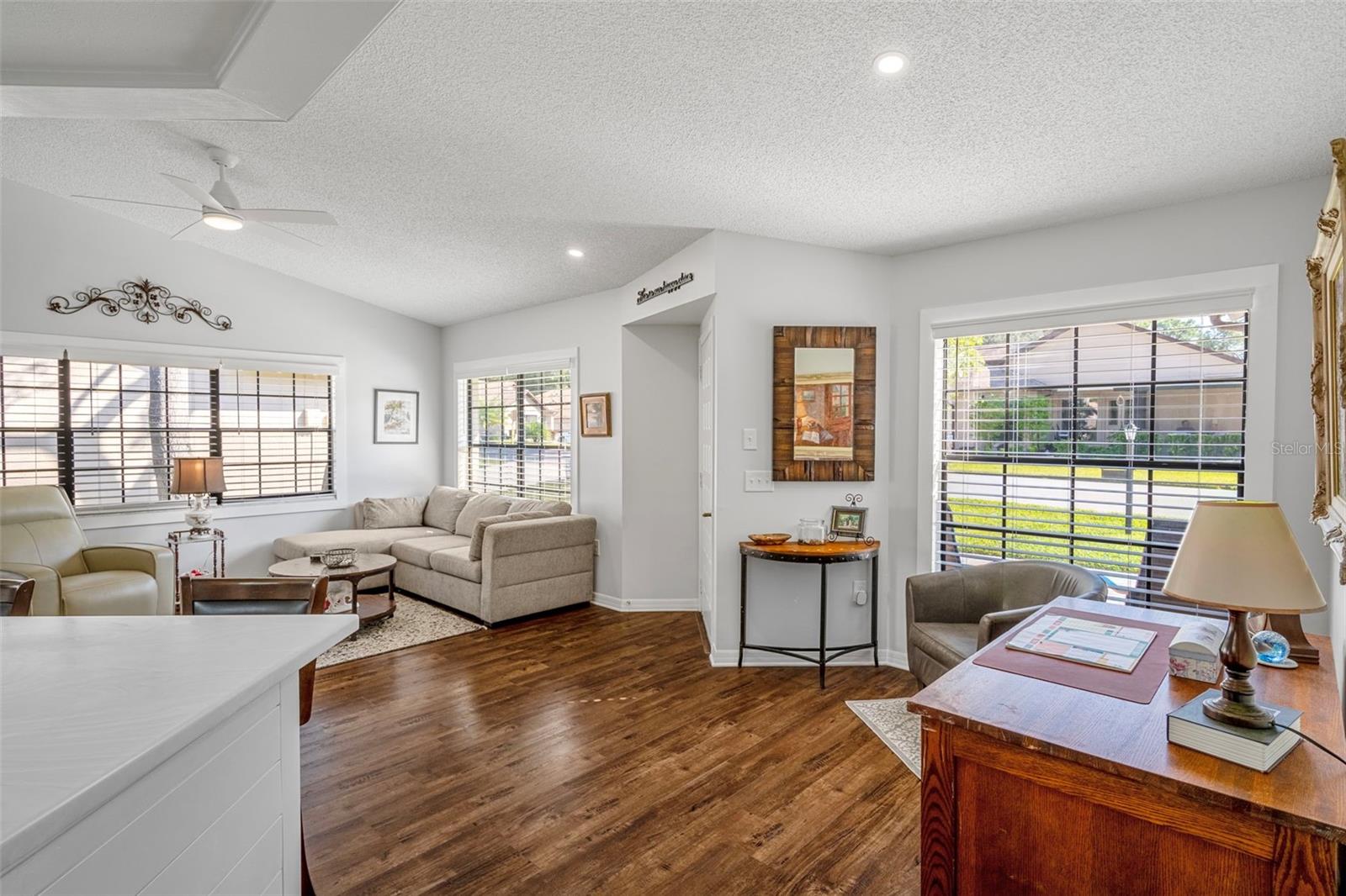 Image 12 of 65 For 6732 Oak Cluster Circle