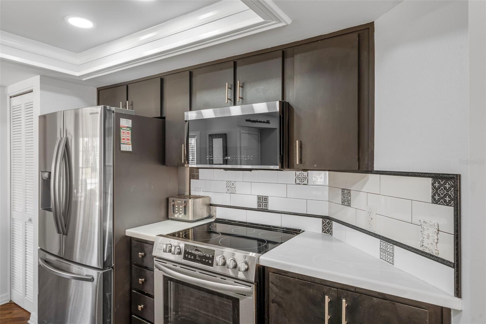 Image 17 of 65 For 6732 Oak Cluster Circle