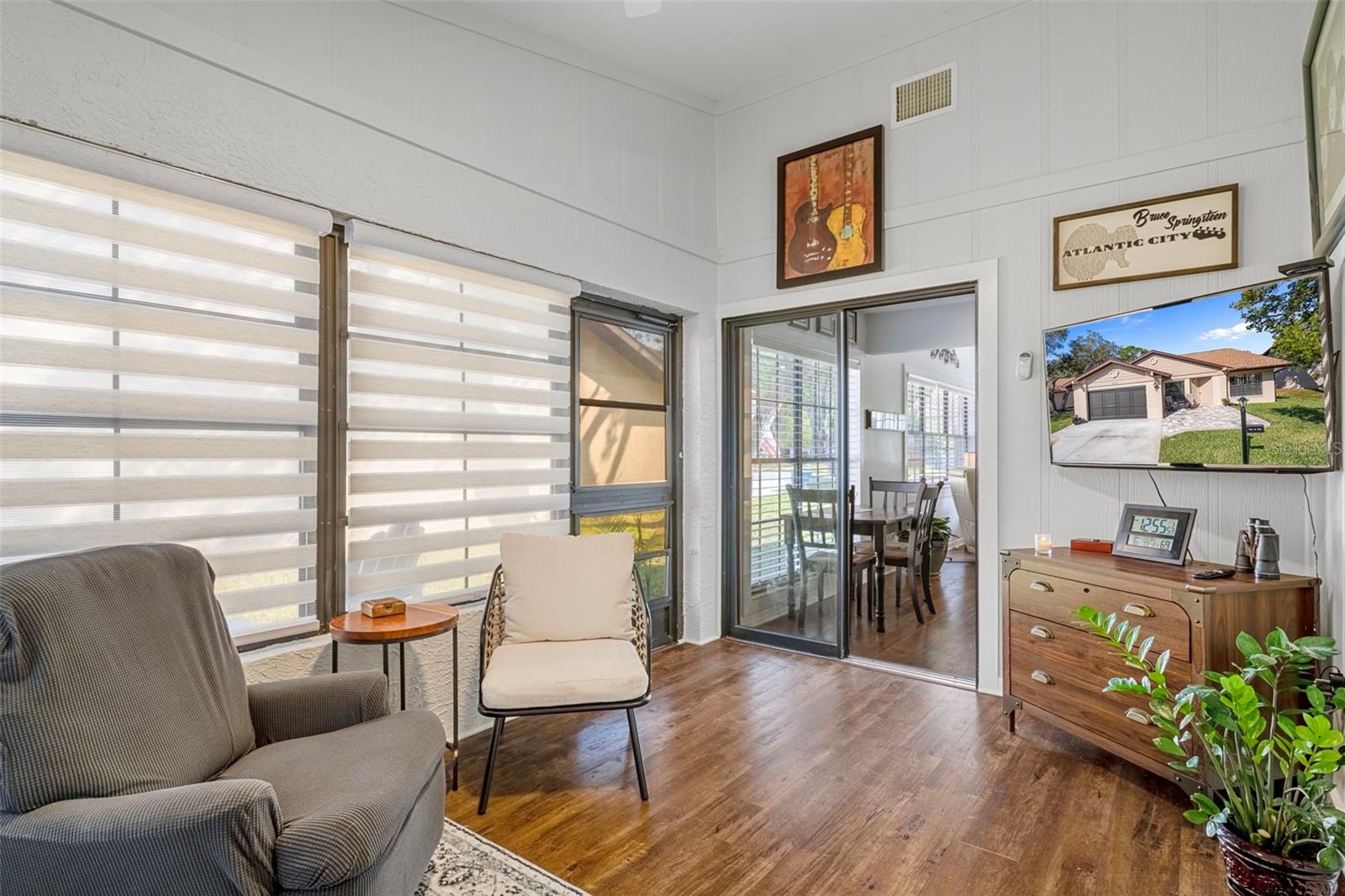 Image 24 of 65 For 6732 Oak Cluster Circle