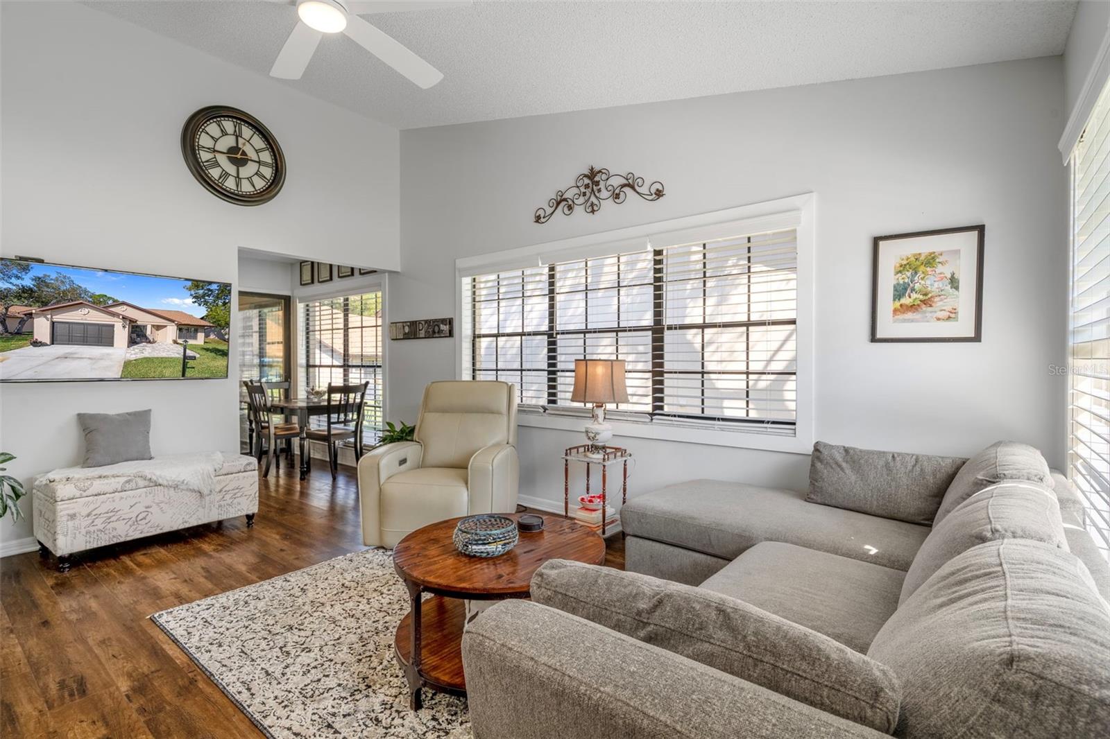 Image 7 of 65 For 6732 Oak Cluster Circle