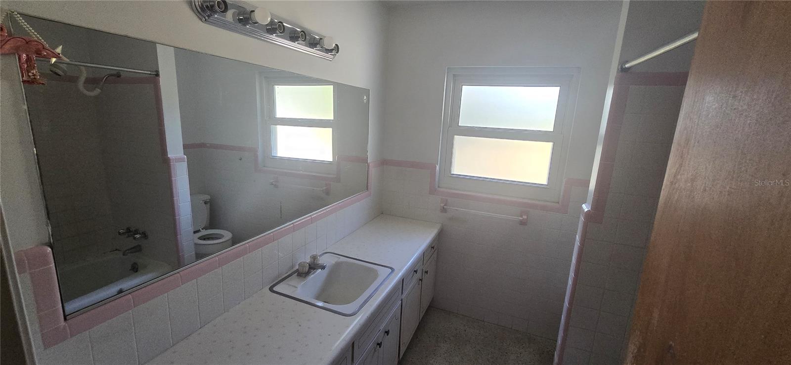 Image 17 of 31 For 5067 Mockingbird Drive