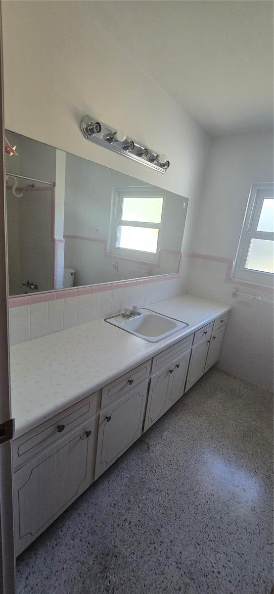 Image 18 of 31 For 5067 Mockingbird Drive