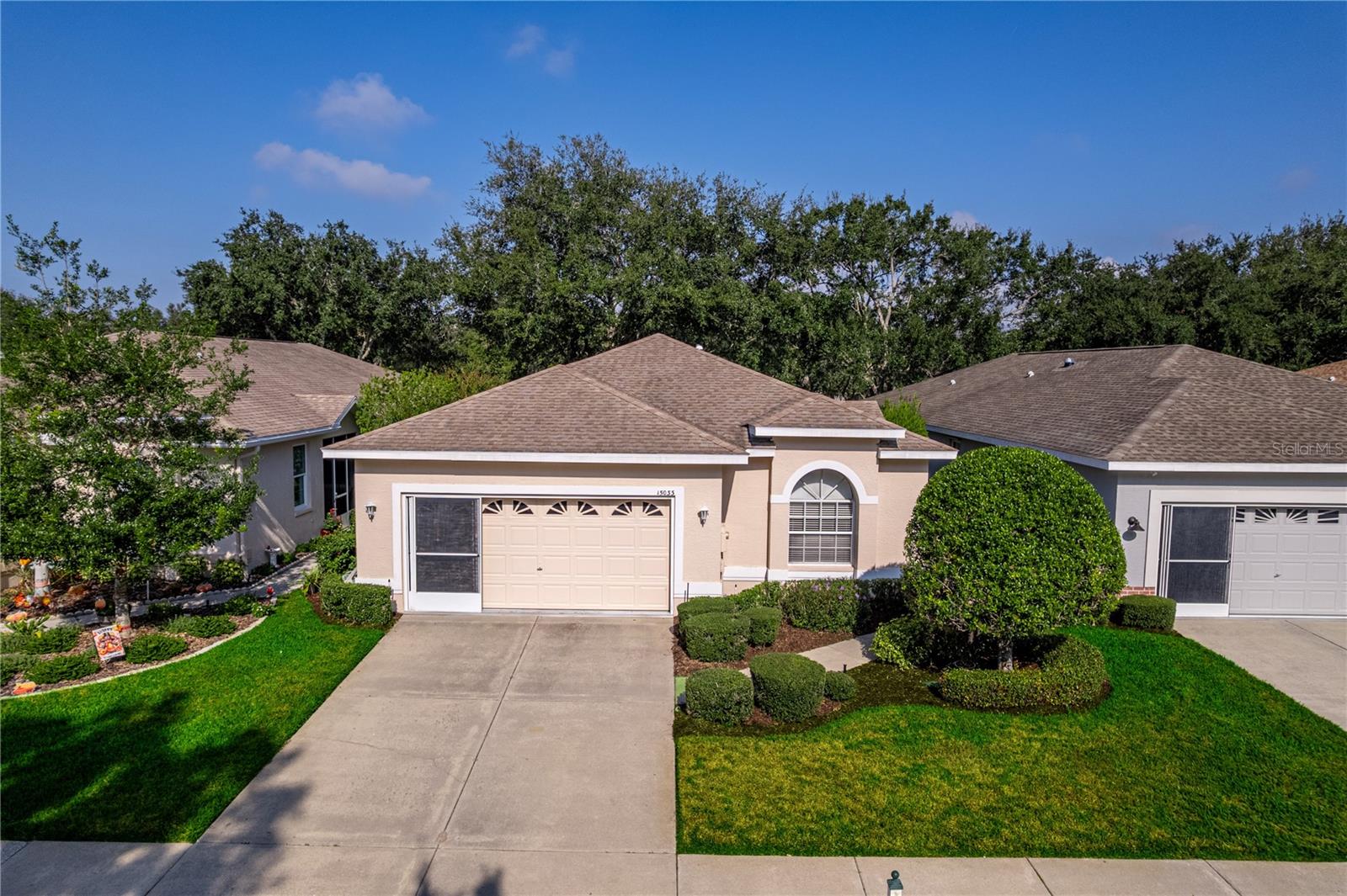 Listing photo id 2 for 15033 Middle Fairway Drive